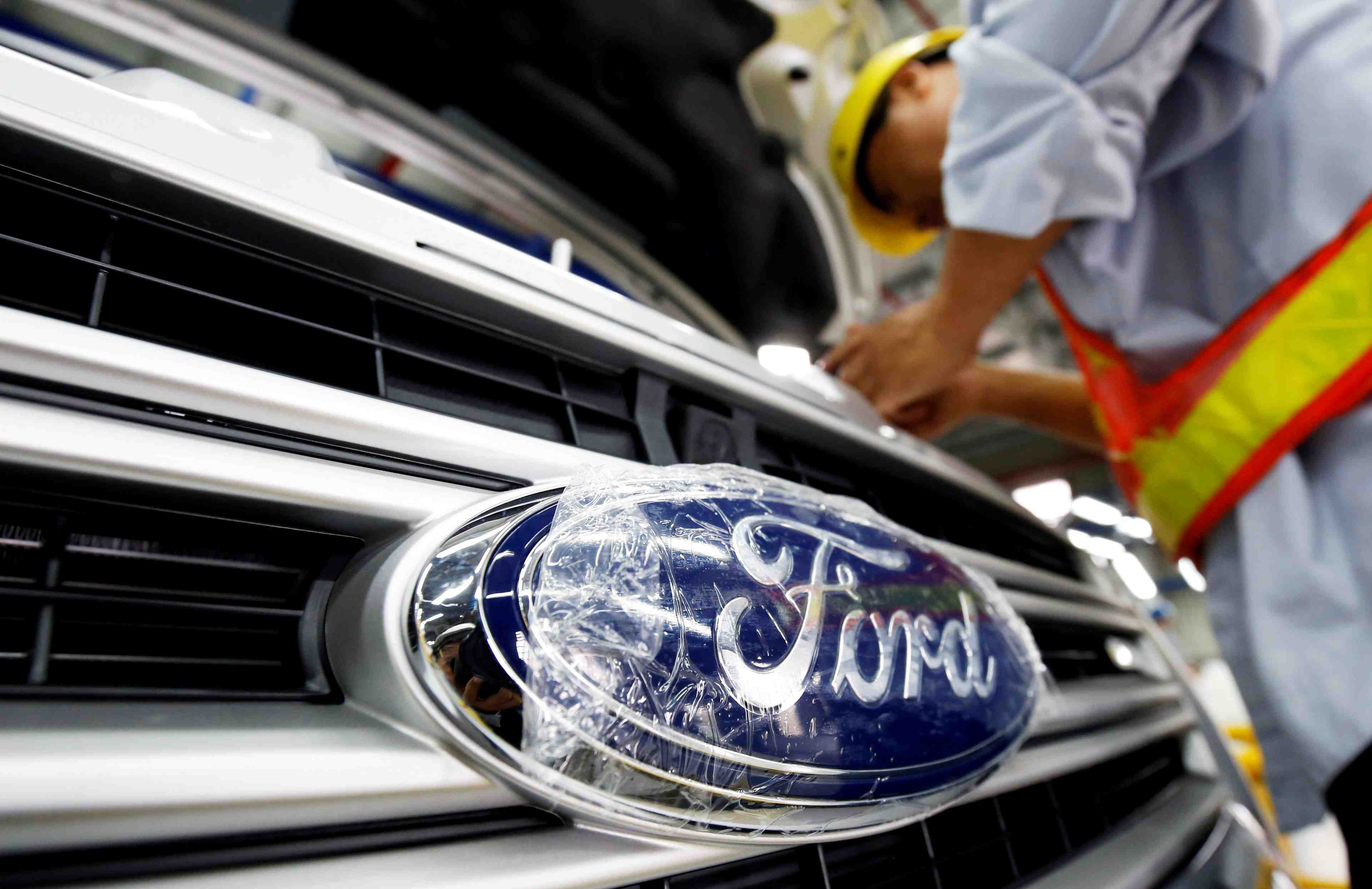 Les resultats et les previsions de ford decoivent