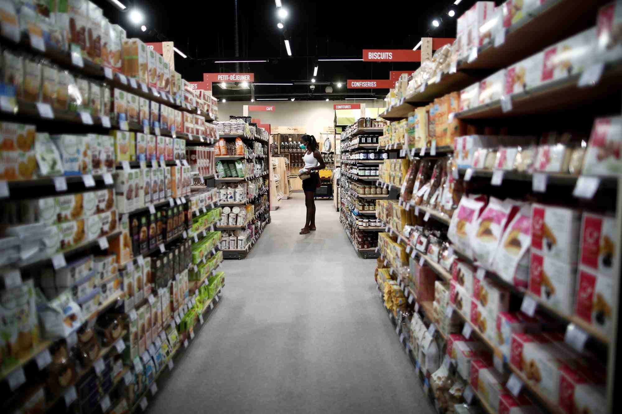 « Plus de 80 % des soutiens bénéficient à des acteurs pris dans une logique de course aux volumes, qui va de pair avec la standardisation des matières premières agricoles et une pression sur les prix payés aux agriculteurs », analyse l'étude.