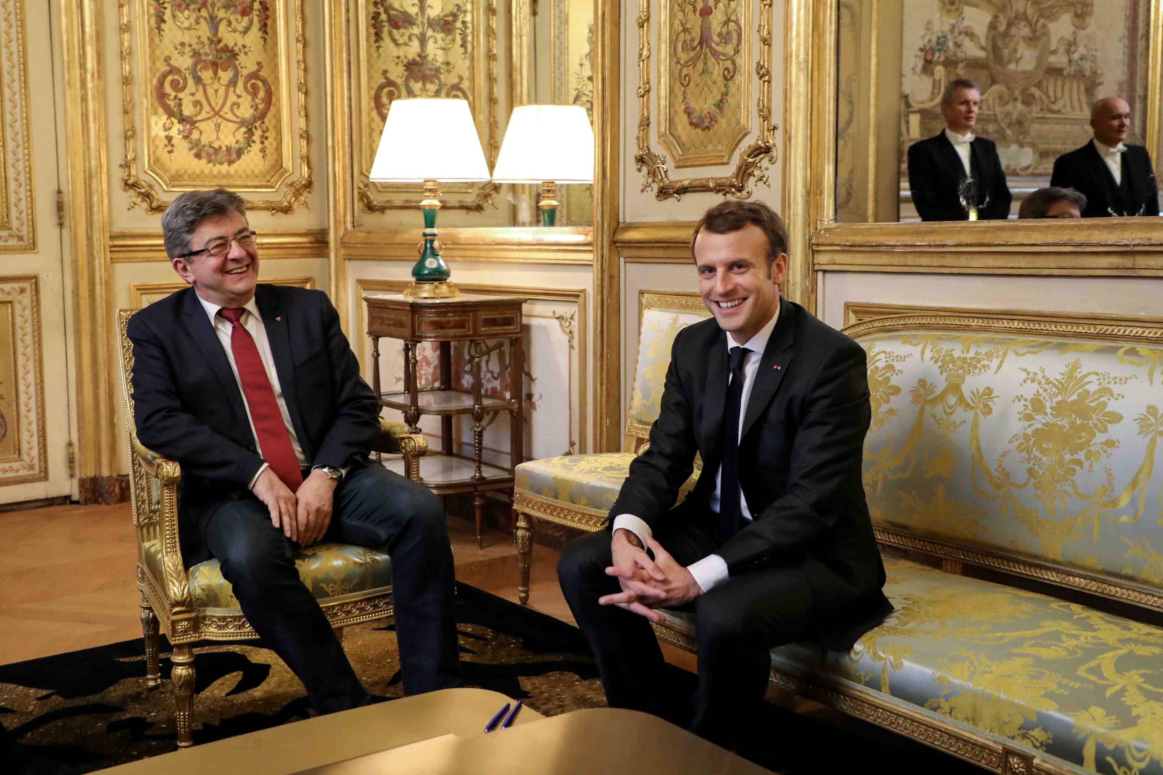 Melenchon evoque le "plaisir de la conversation" avec macron