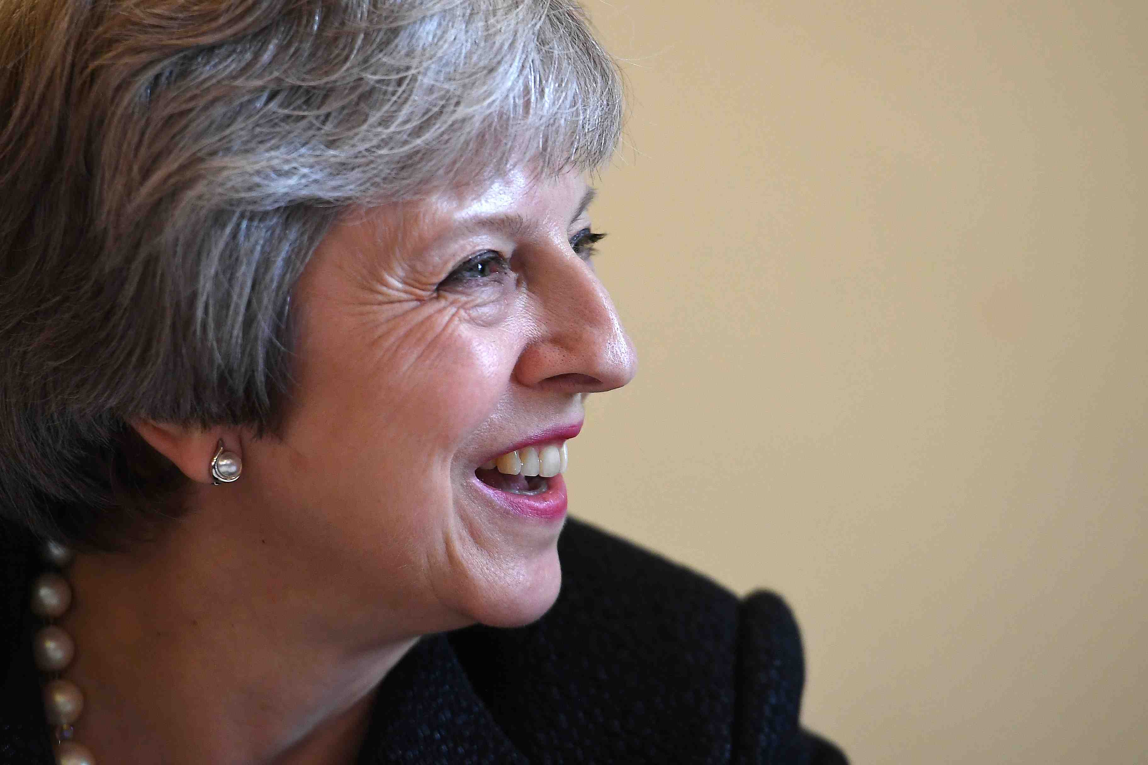Theresa may en visite a la frontiere avec l'irlande