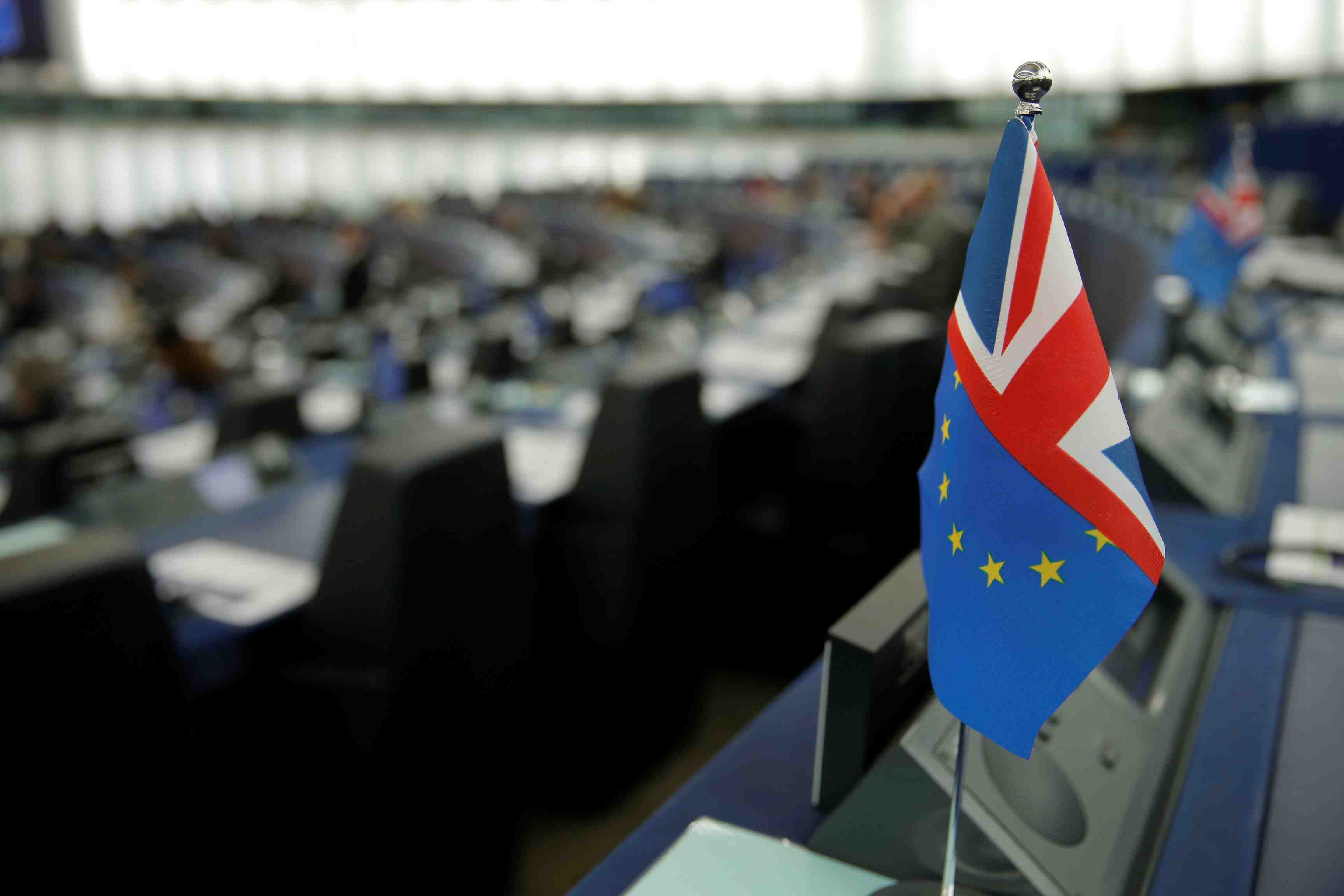 Brexit: les vingt-sept vont autoriser la poursuite des negociations avec londres
