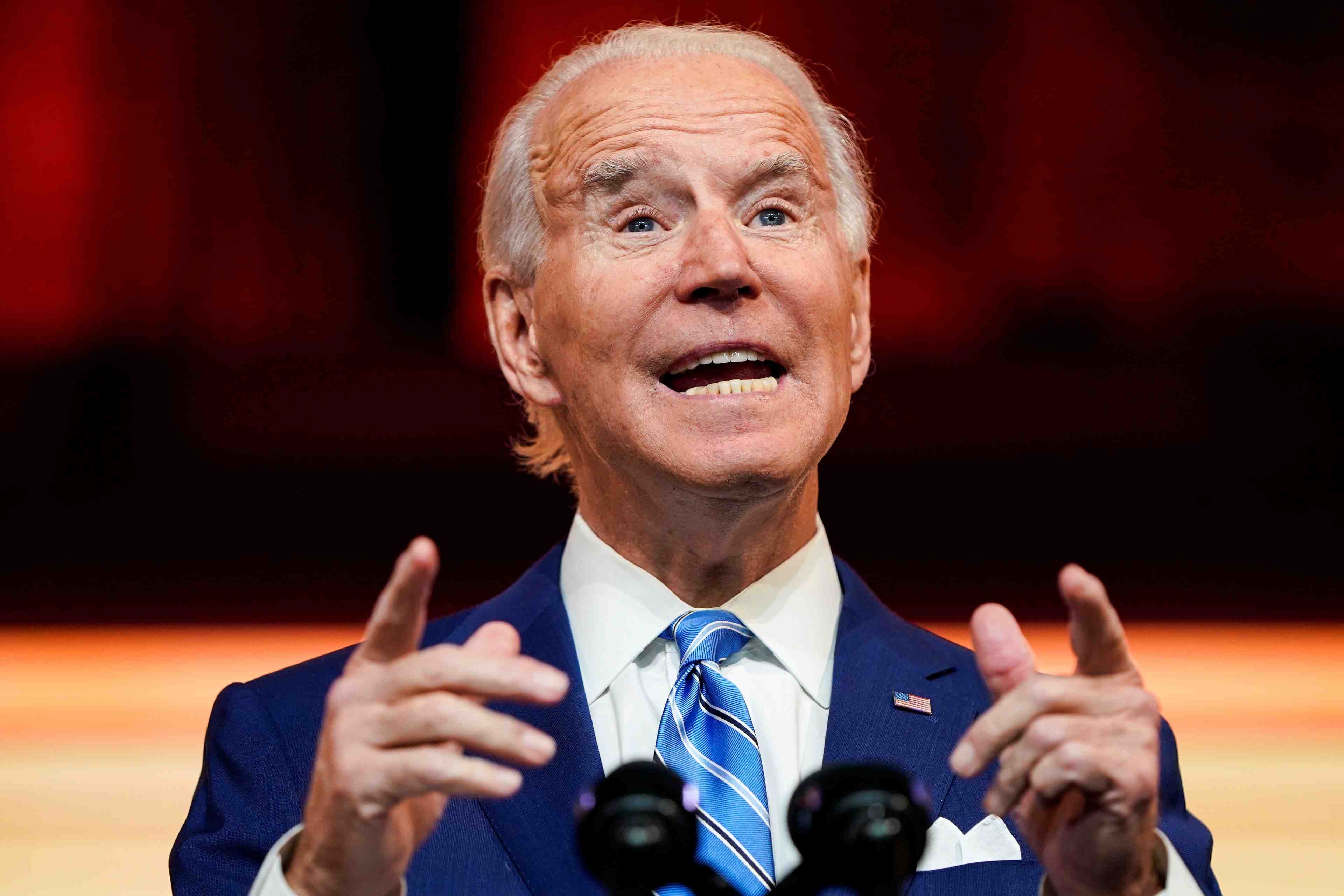 Coronavirus:biden dit qu'il se fera vacciner apres le feu vert de fauci