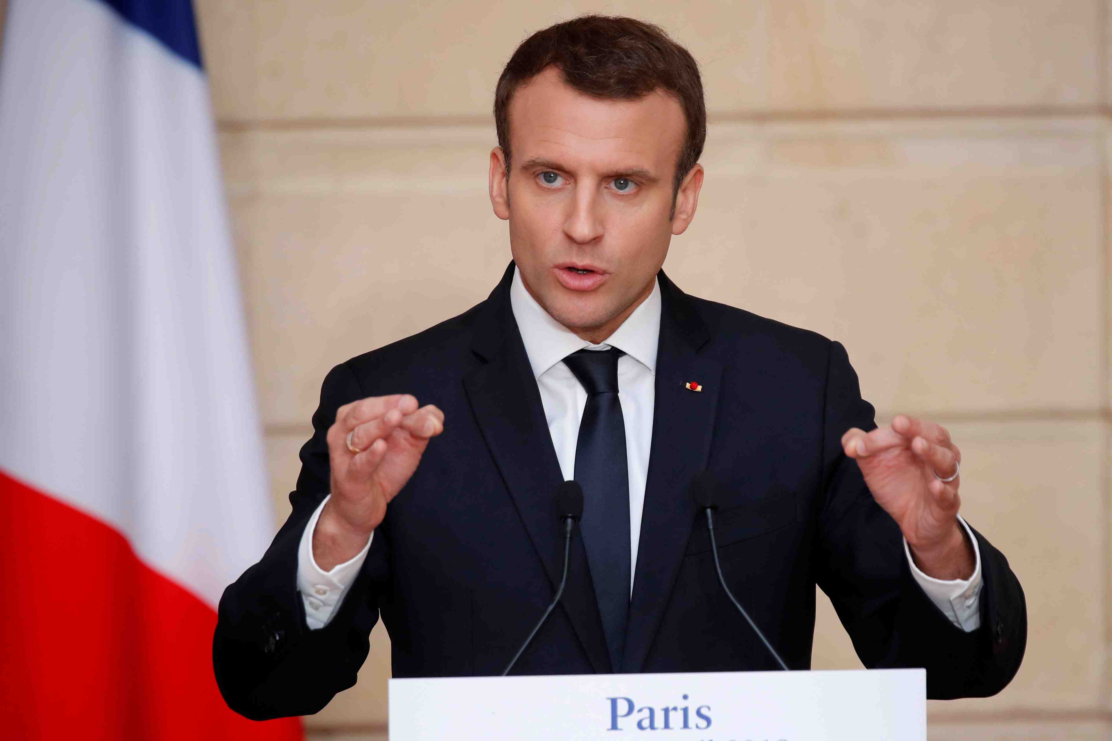 Macron veut creer 260.000 emplois grace aux reformes fiscales