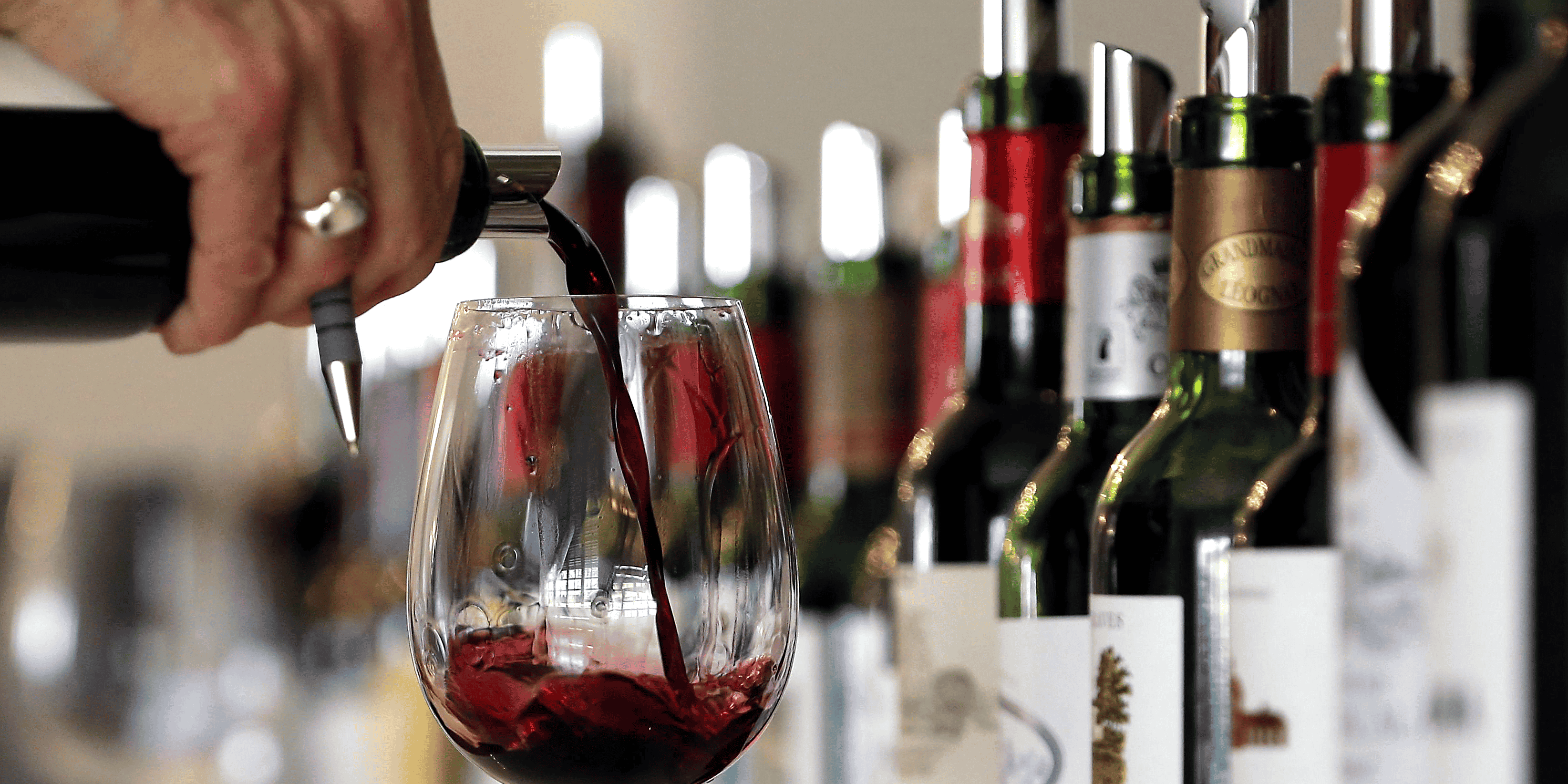 Vin rouge, bordeaux, viticulture, vigne, verre, bouteille,