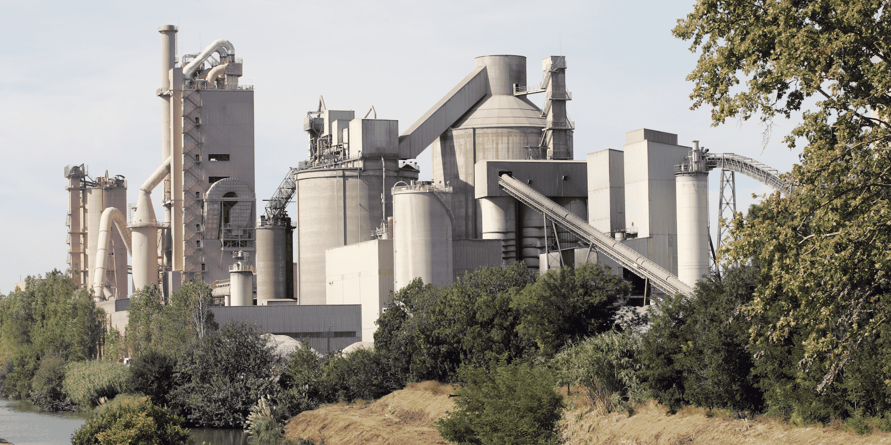 A Beaucaire (Gard), la cimenterie Calcia ambitionne de réduire ses émissions de CO2 de 78.000 tonnes par an.