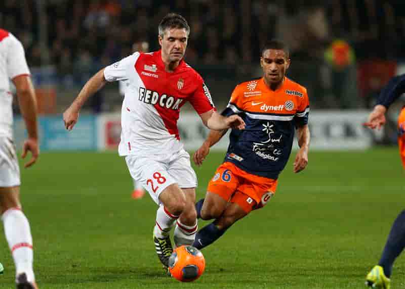 Ligue 1: Monaco laisse le PSG seul en tête