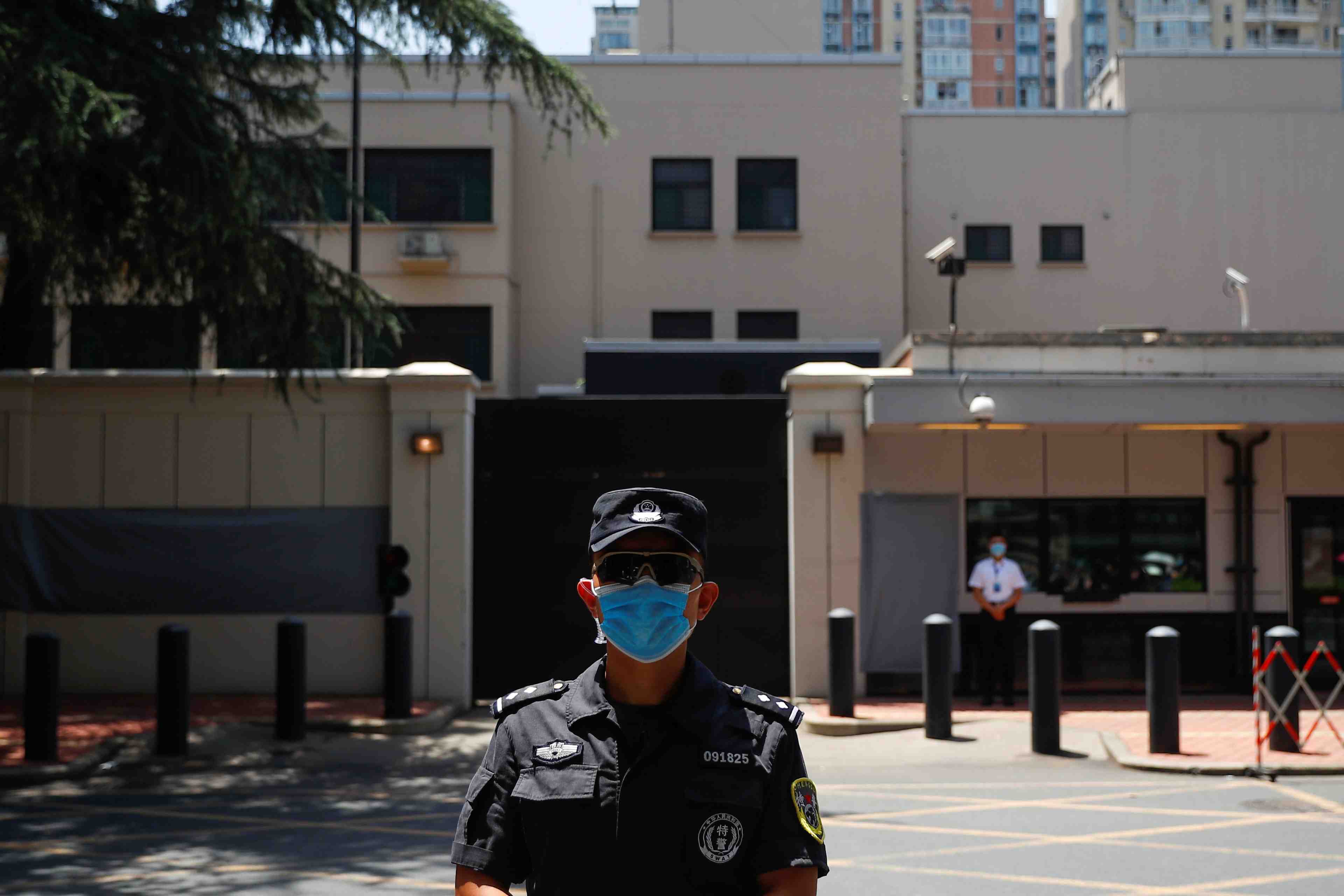 La chine prend possession des locaux du consulat americain de chengdu