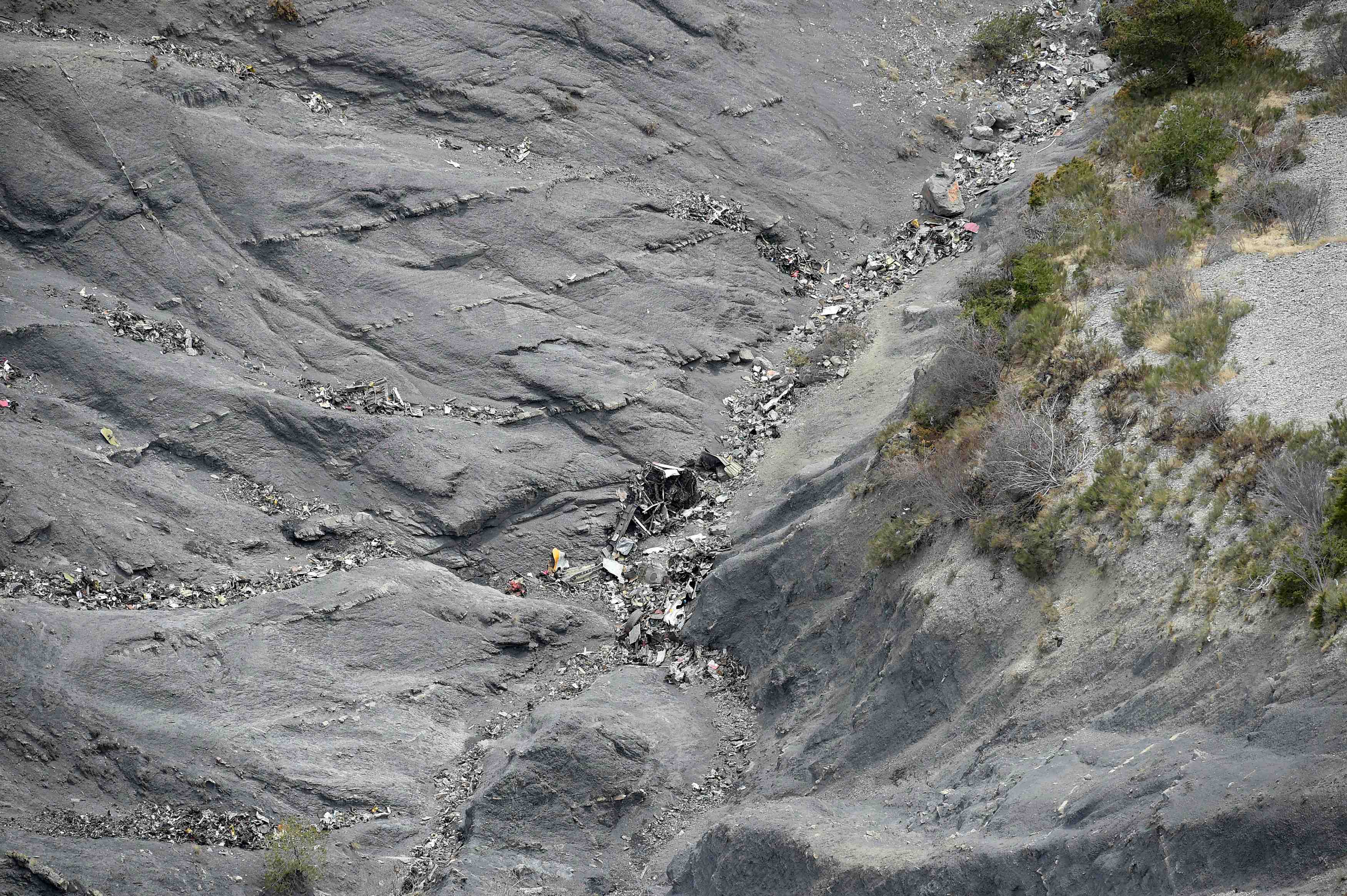 Fin de recherche de corps des victimes de l'a320 dans les alpes