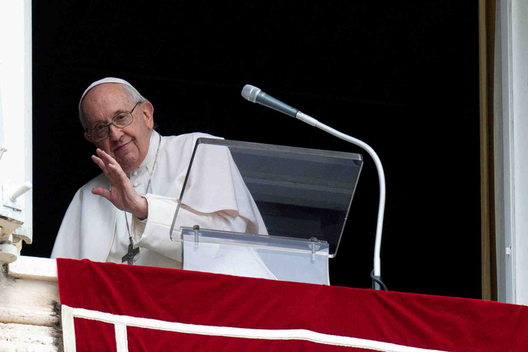 Le pape francois souhaite aller a moscou pour rencontrer poutine