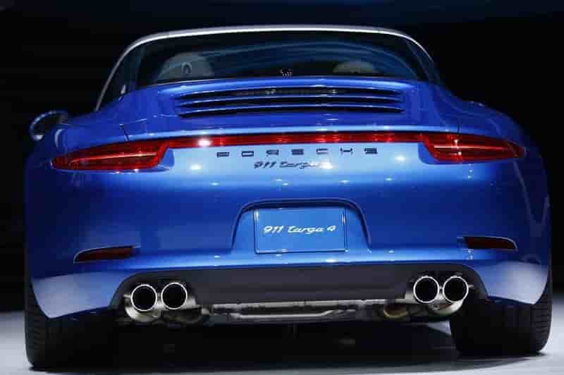 Bénéfices en hausse pour Porsche, qui prévoit des acquisitions