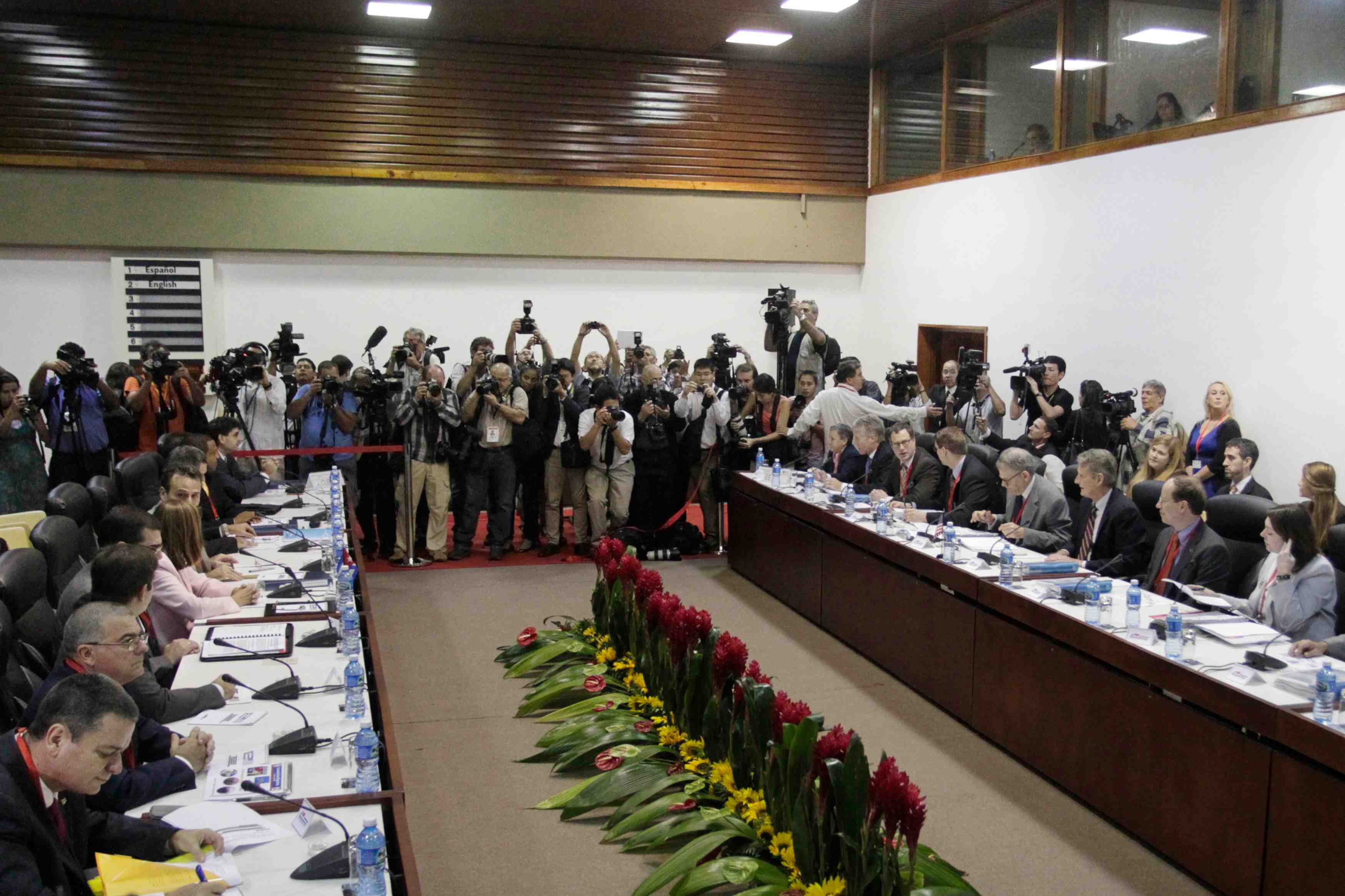 Deuxieme et dernier jour des discussions entre etats-unis et cuba a la havane