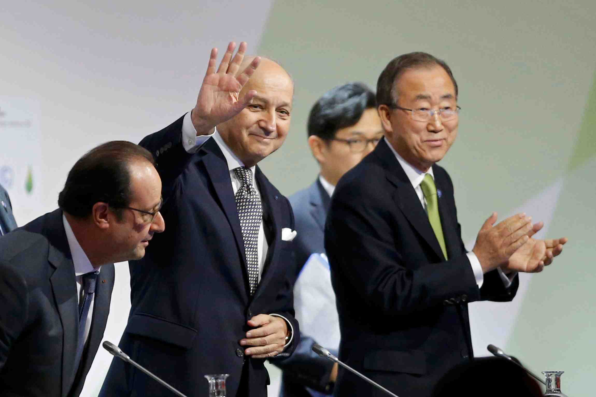 Projet d'accord "ambitieux et equilibre" presente a la cop21