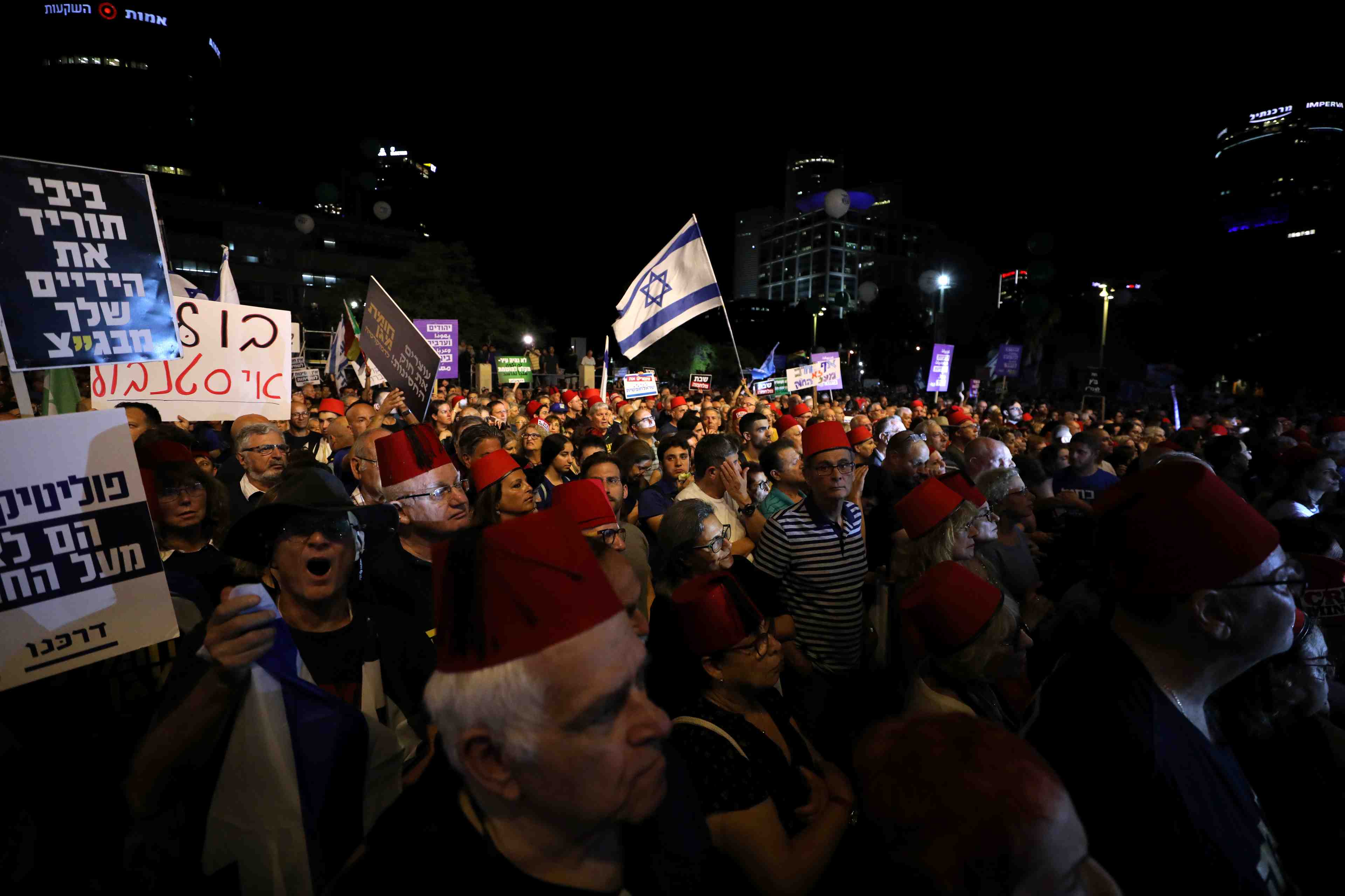 Manifestation en israel contre l'immunite pour netanyahu