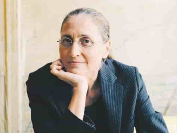 Cynthia Fleury, professeur titulaire de la Chaire Humanités et Santé du Conservatoire National des arts et métiers, titulaire de la chaire de philosophie du GHU Paris Psychiatrie et Neurosciences.