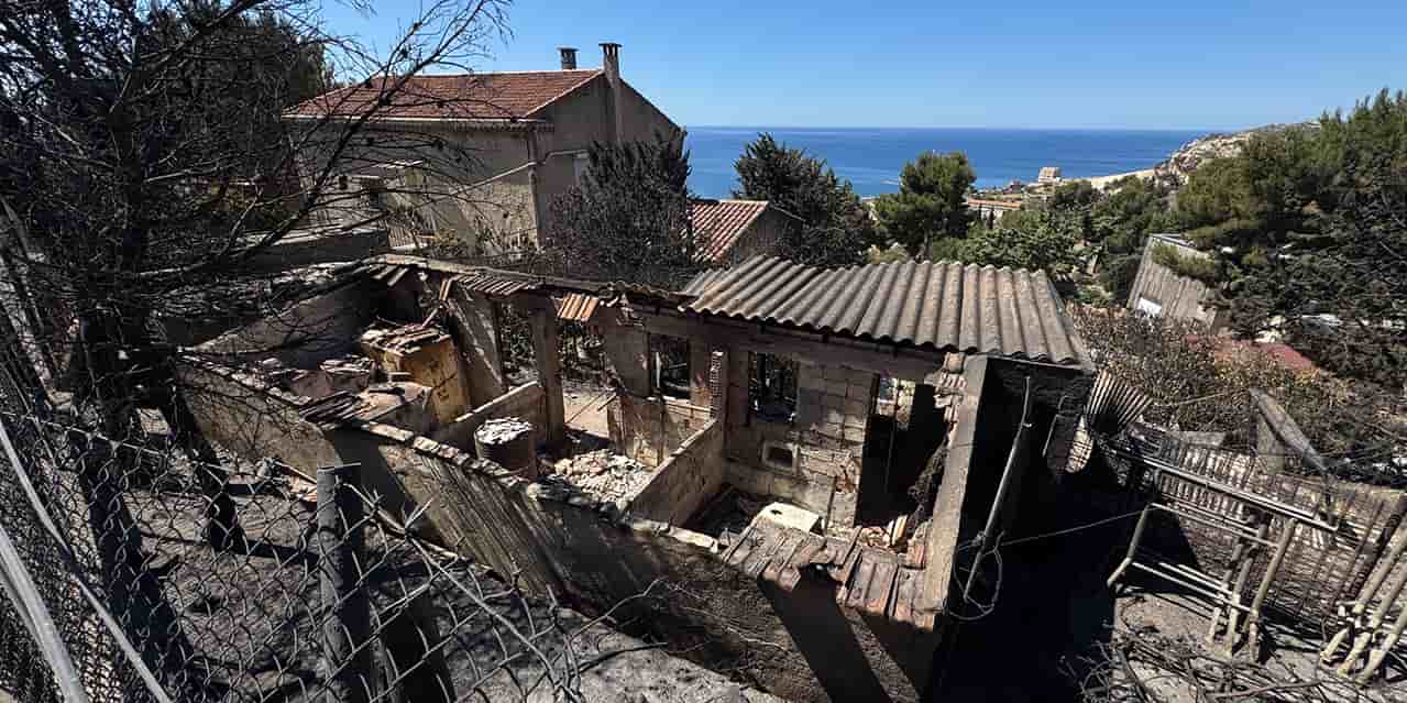 Une maison du lotissement Campagne Bleue à l'Estaque après l'incendie.