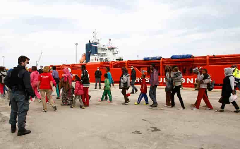 Trente corps découverts dans un bateau de clandestins