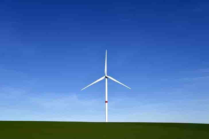 Doubler la part des energies renouvelables genererait des milliards de dollars d'economies