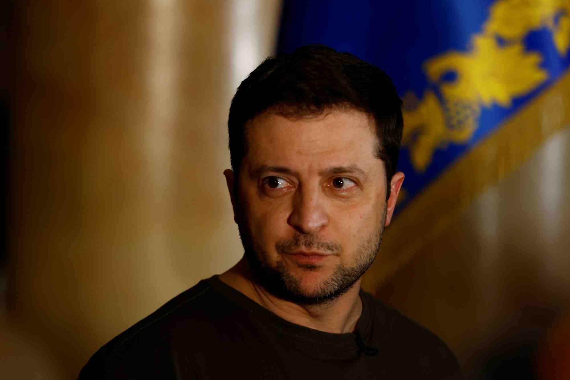 Pres de 6.000 russes tues en six jours de conflit, affirme zelensky
