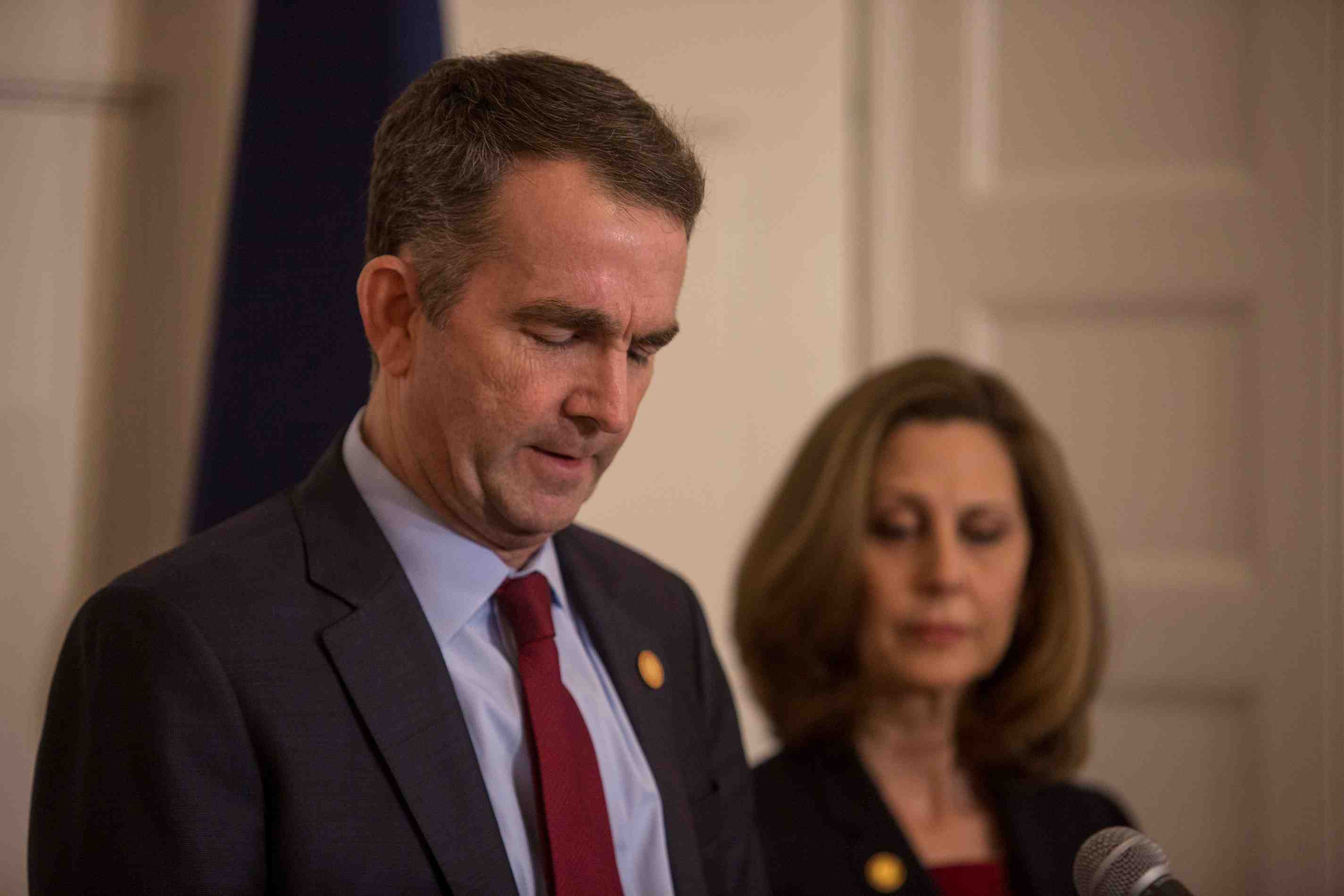 Usa: l'etat-major democrate de virginie dans la tourmente