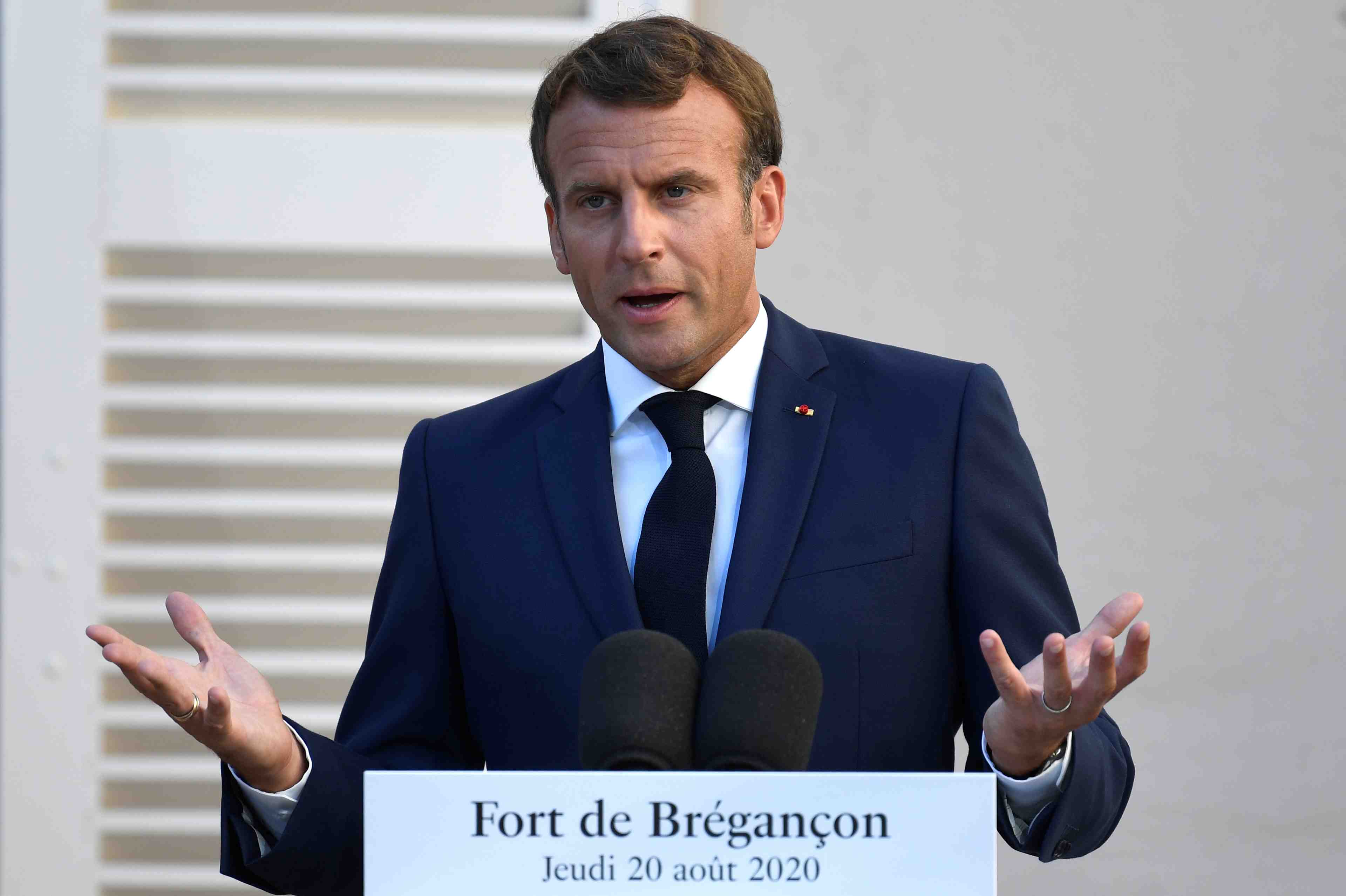 La france n'a pas a se substituer a la souverainete malienne, declare macron