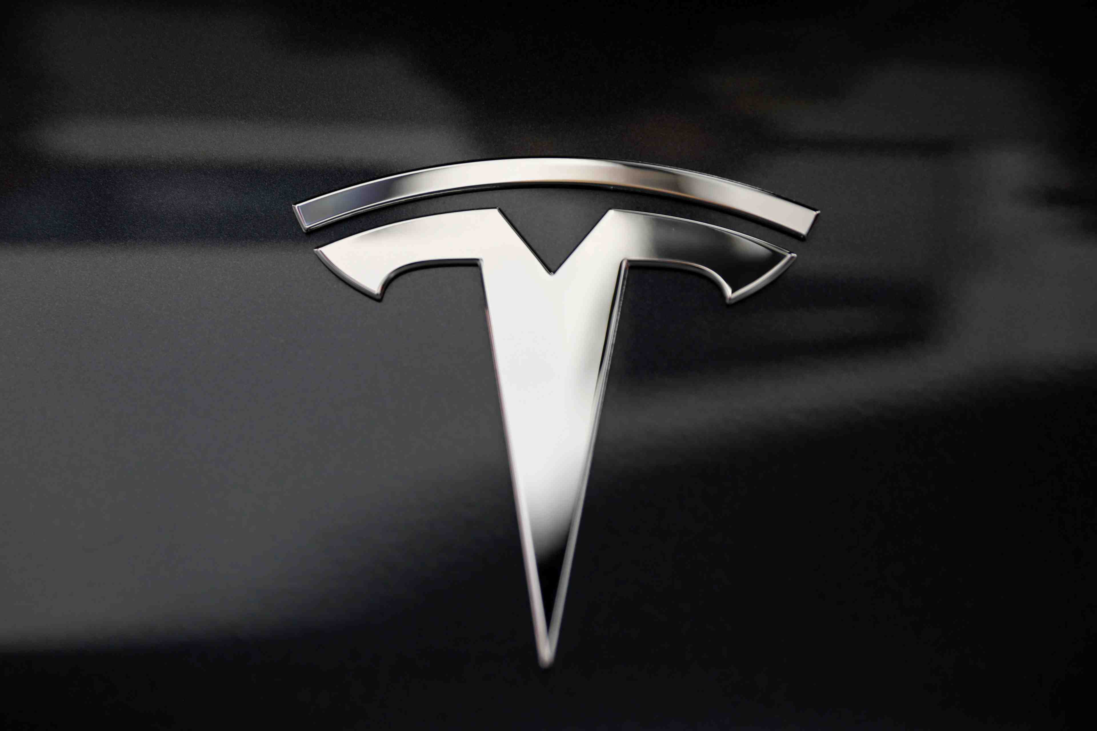 Tesla a suivre a wall street