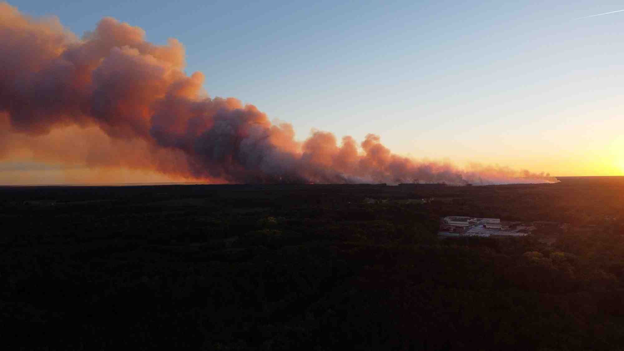 France: situation toujours defavorable sur le front des incendies en gironde
