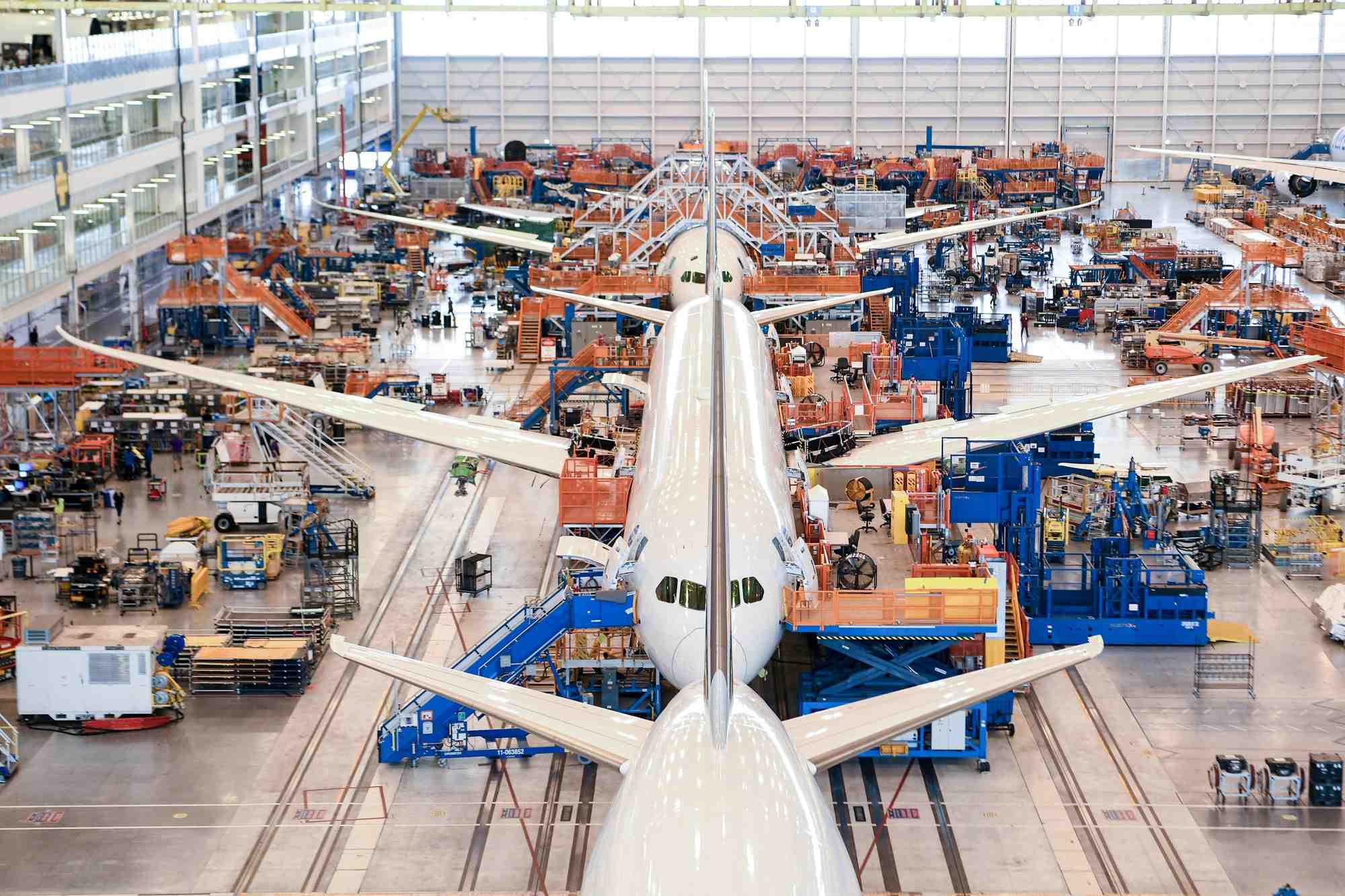 Boeing doit retrouver une routine de production pour engranger à nouveau des revenus.