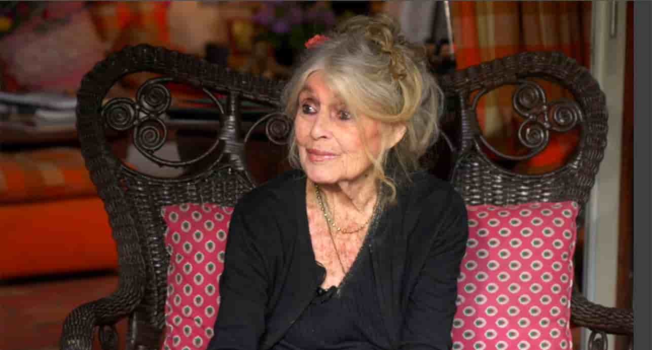 Brigitte Bardot parlant à la télévision pour la première fois depuis onze ans.