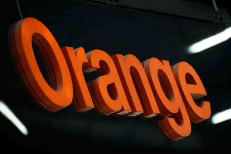Le pdg d'orange demande le report du lancement de disney+ en france