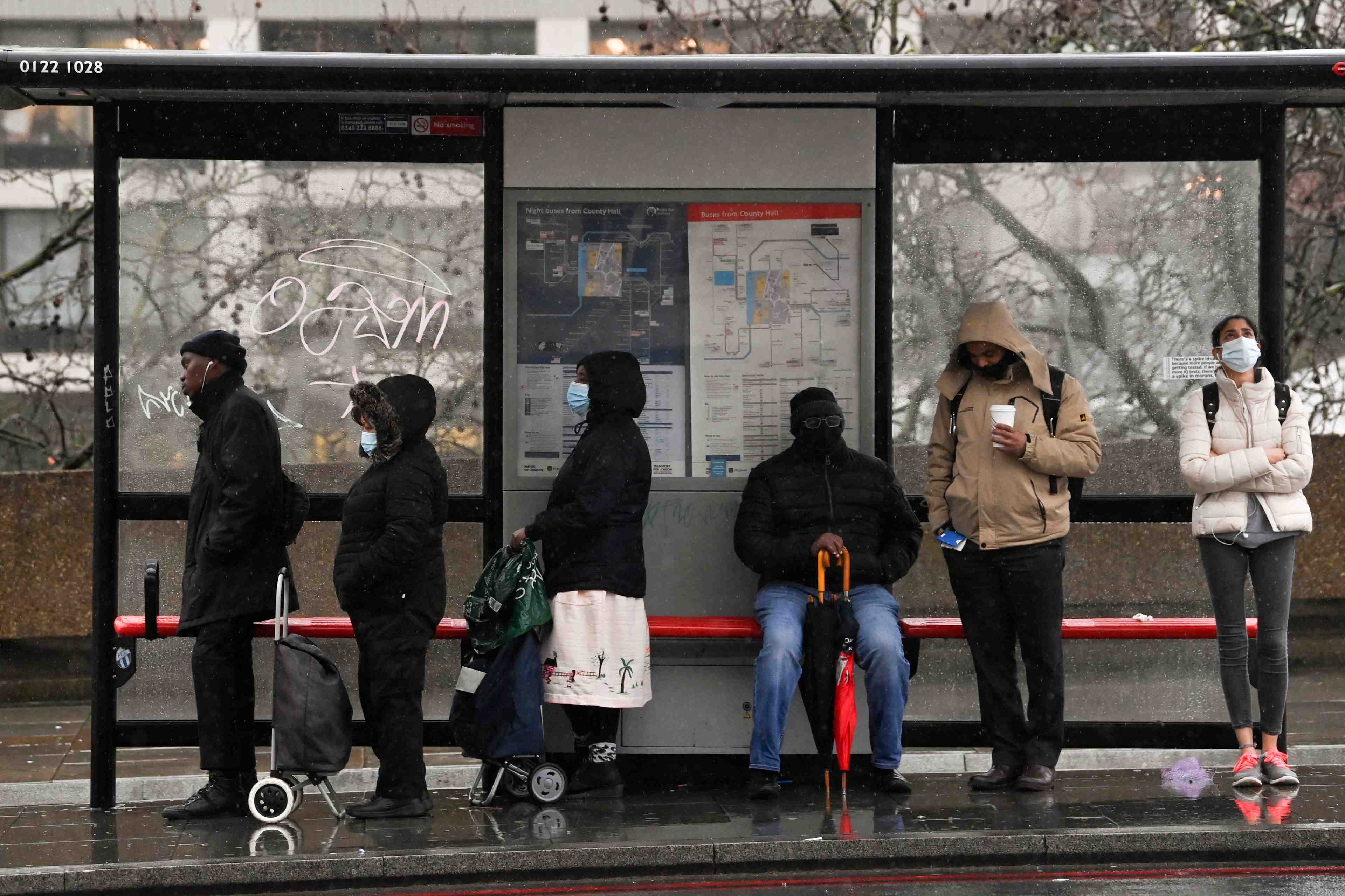 Gb: le gouvernement dement vouloir restreindre les droits des salaries