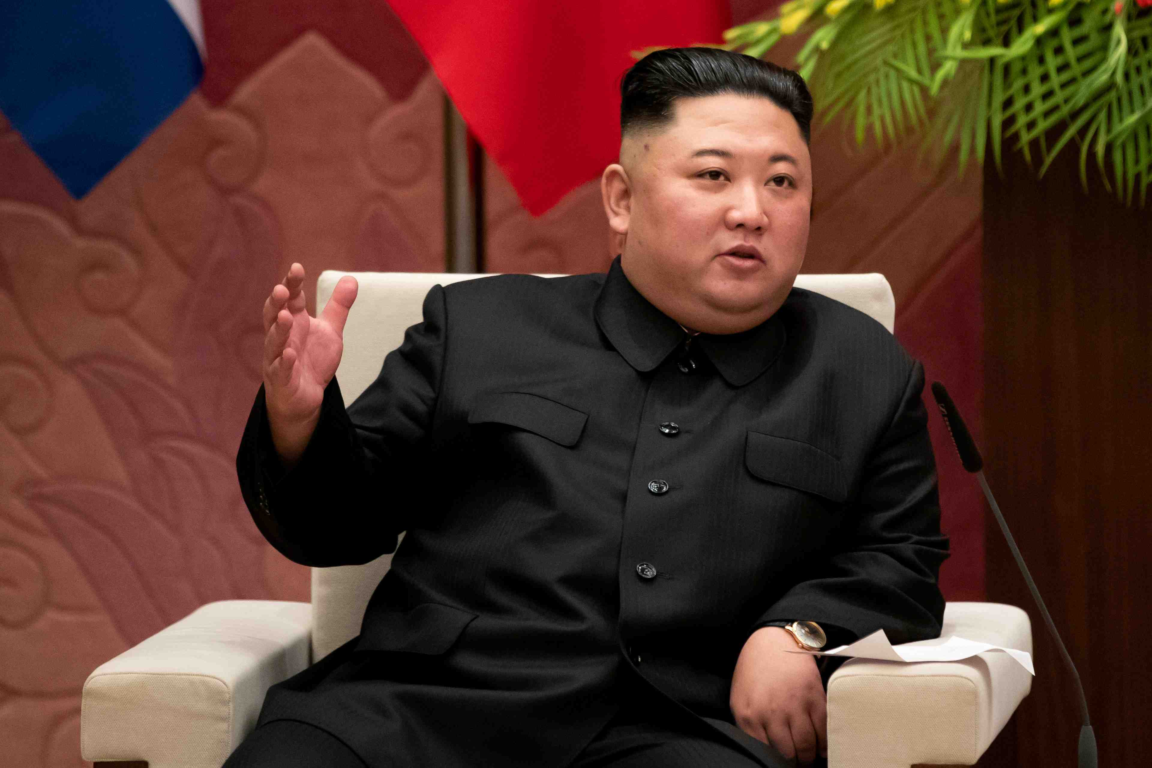 Coree du nord: kim exhorte a travailler pour attenuer la crise economique, cite la famine des annees 1990