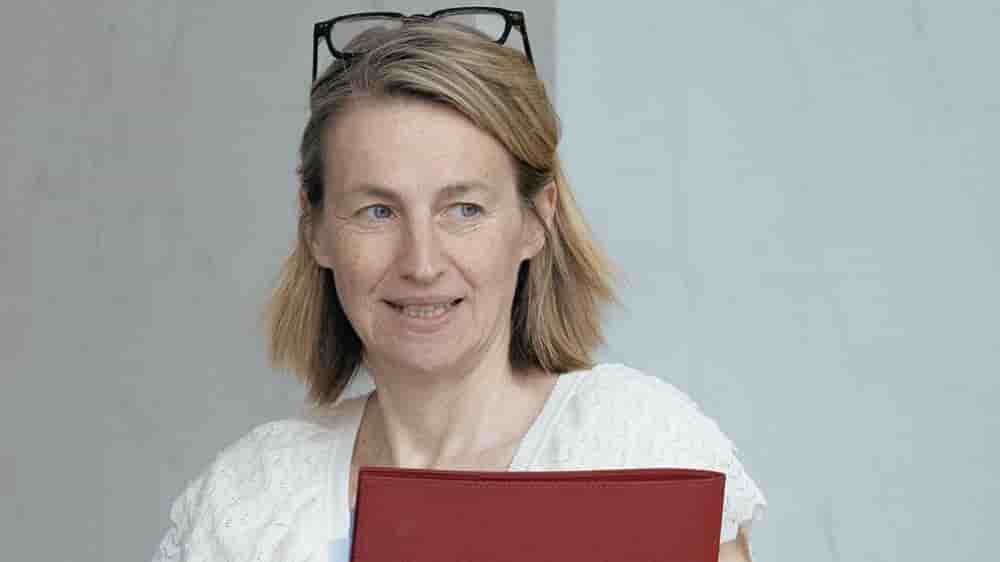 Ministre en charge du Travail, Astrid Panosyan-Bouvet juge que la perspective du 80e anniversaire de la Sécurité sociale, en octobre, « nous invite à un débat national lucide, sérieux, apaisé » sur le modèle social français.