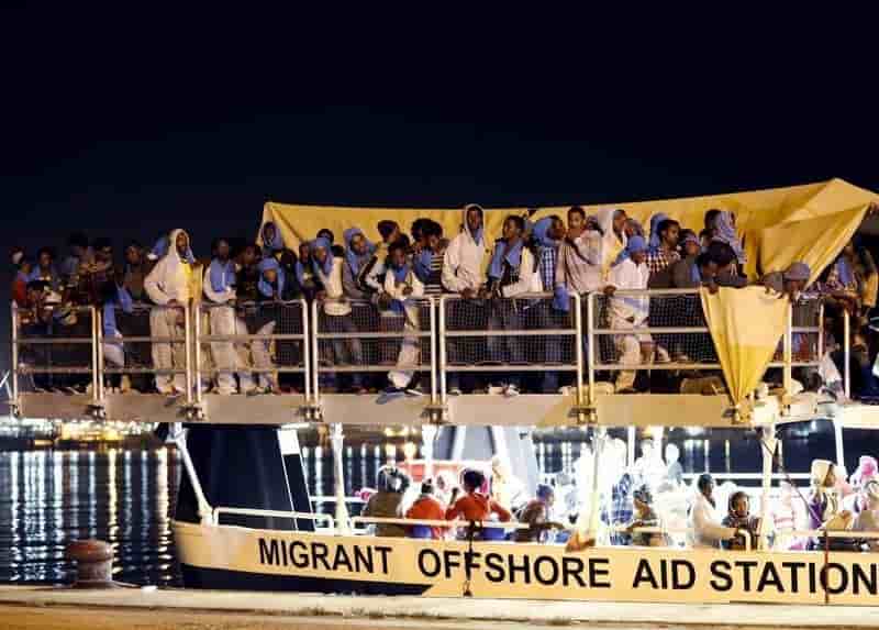 Plus de 400 migrants secourus mardi en mediterranee