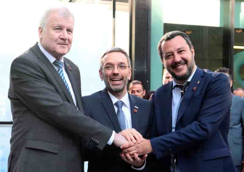 Ue/migrants: les ministres allemand, autrichien et italien de l'interieur affichent leur unite