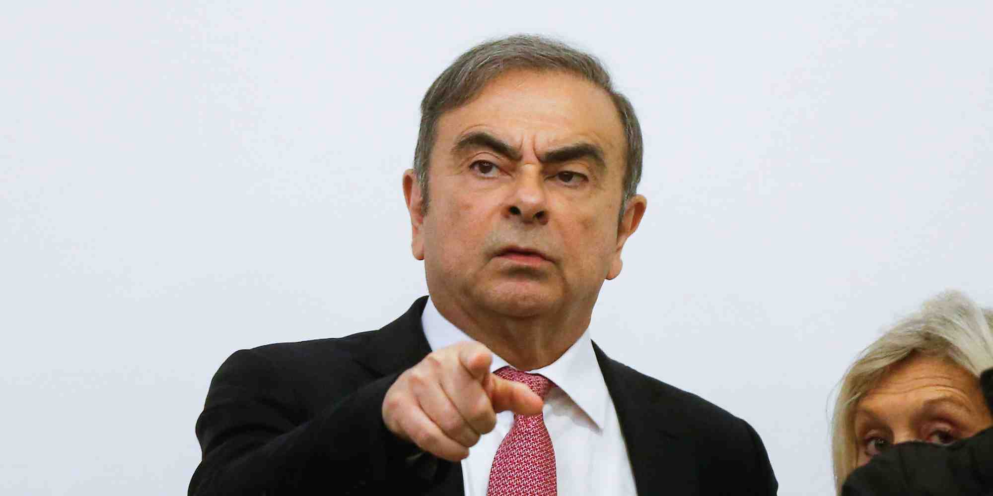 "J'ai des droits vis-à-vis de Nissan, vis-à-vis de Renault, qui n'ont pas été respectés, et je compte bien les réclamer en justice", avait prévenu Carlos Ghosn mercredi dernier, lors d'une conférence de presse.