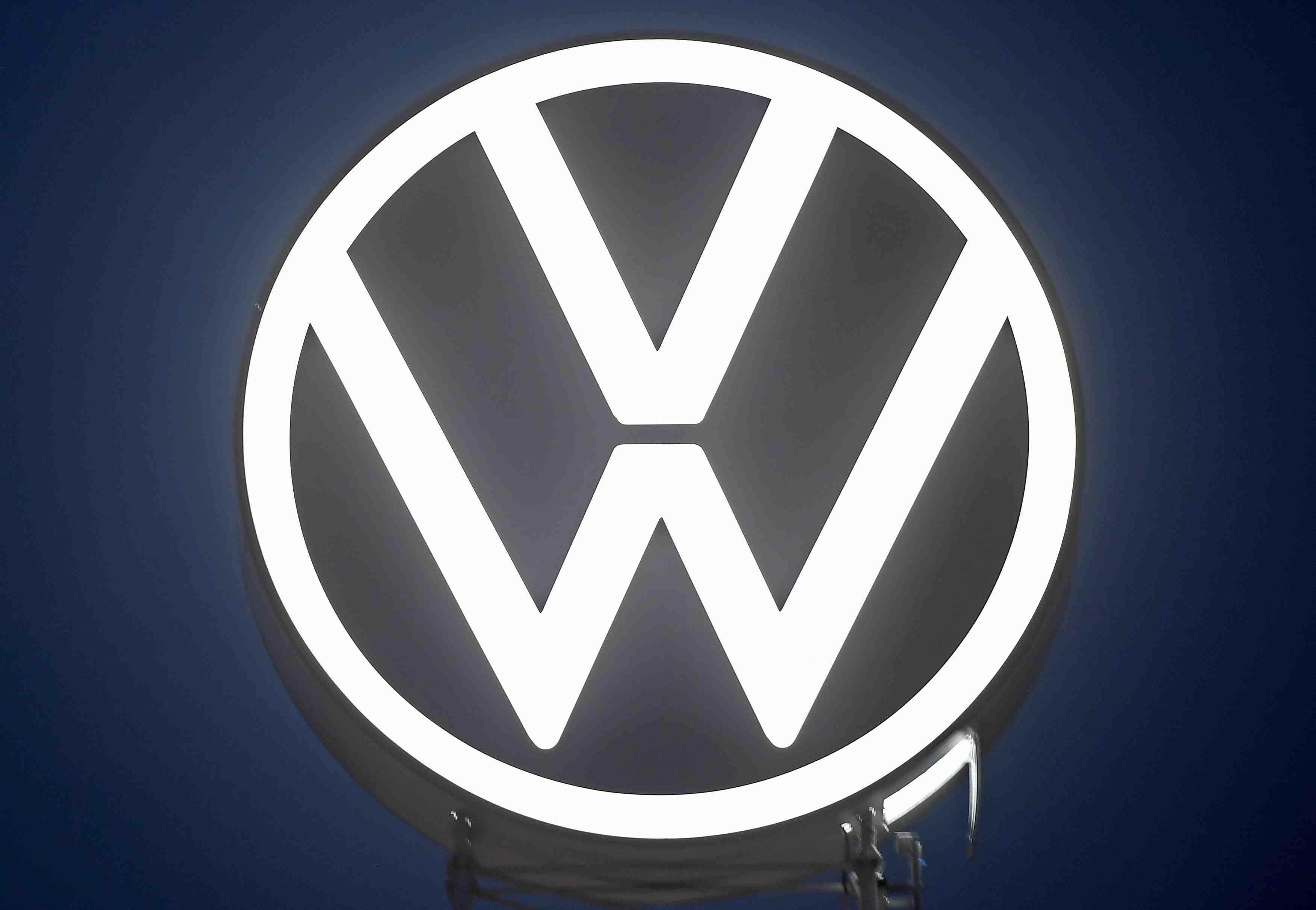 France/diesel: volkswagen a son tour mis en examen pour "tromperie", rapporte l'afp