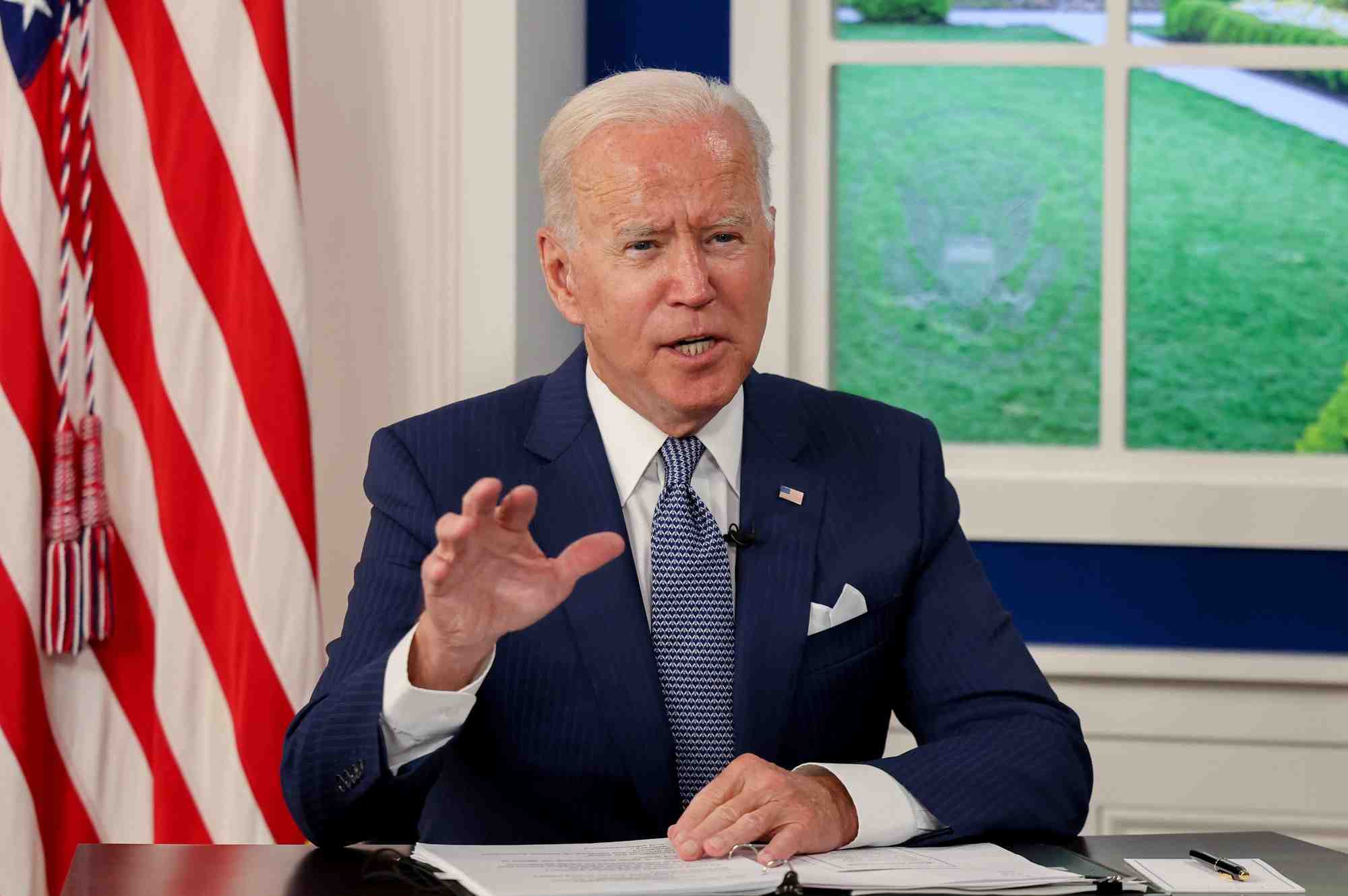 Biden s'engage aupres de macron a des consultations approfondies