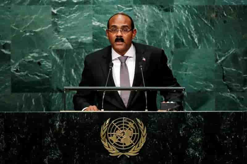 La moitie de la population de barbuda sans abri, selon le premier ministre