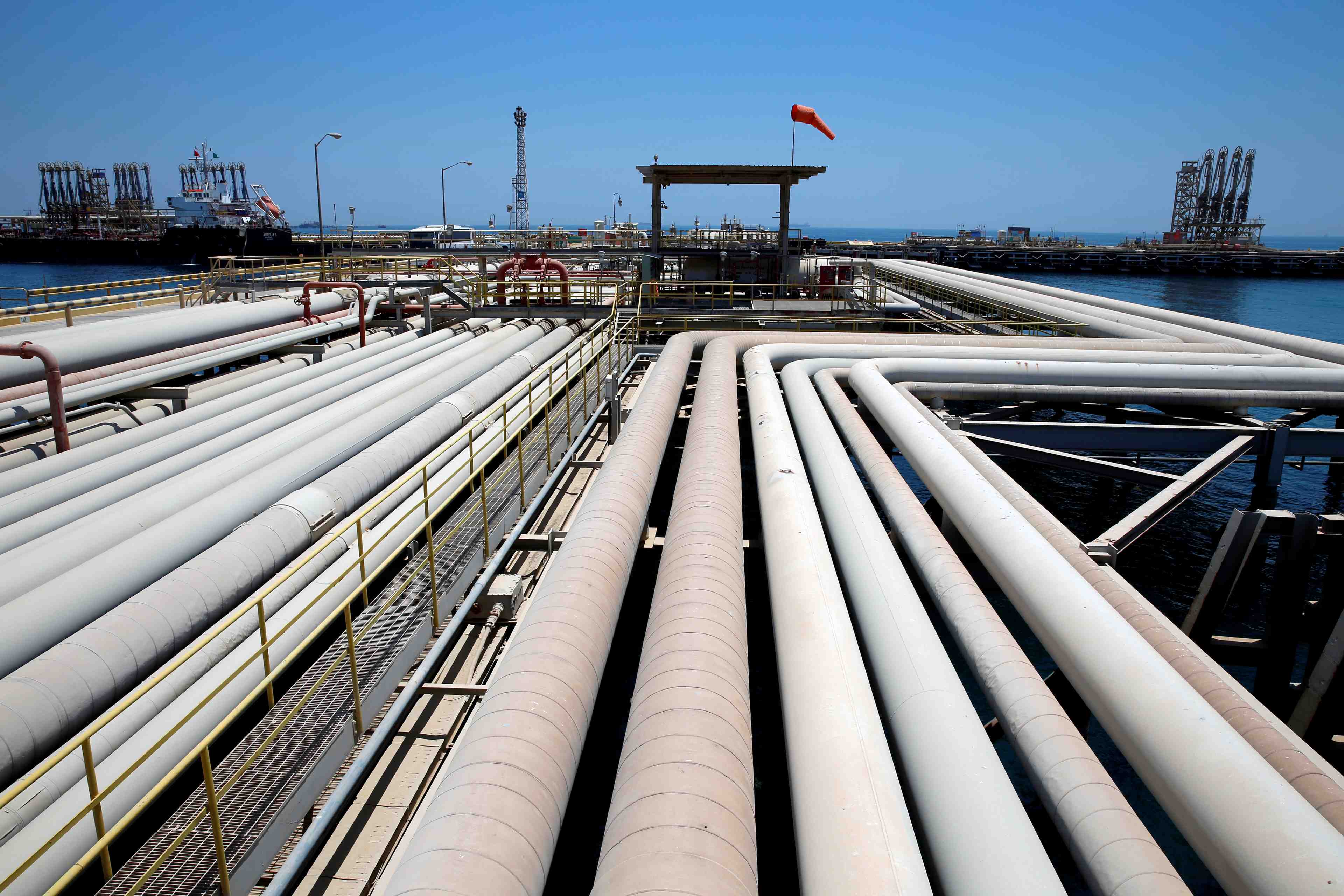 L'arabie saoudite se dit prete a agir pour stabiliser le petrole