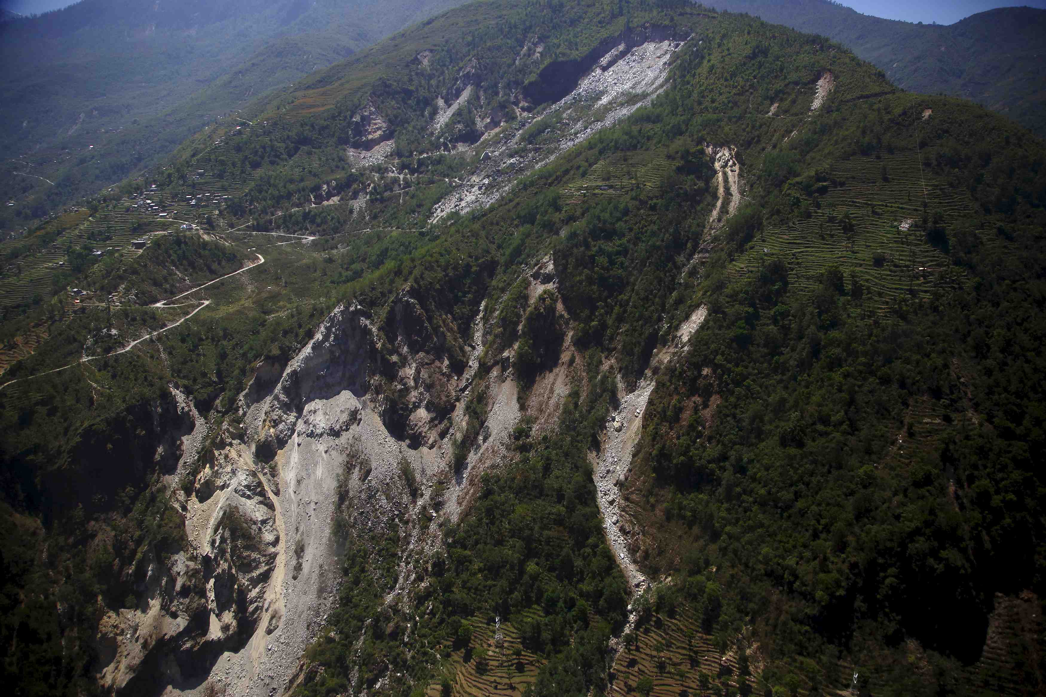Des corps de trekkeurs etrangers retrouves au nepal