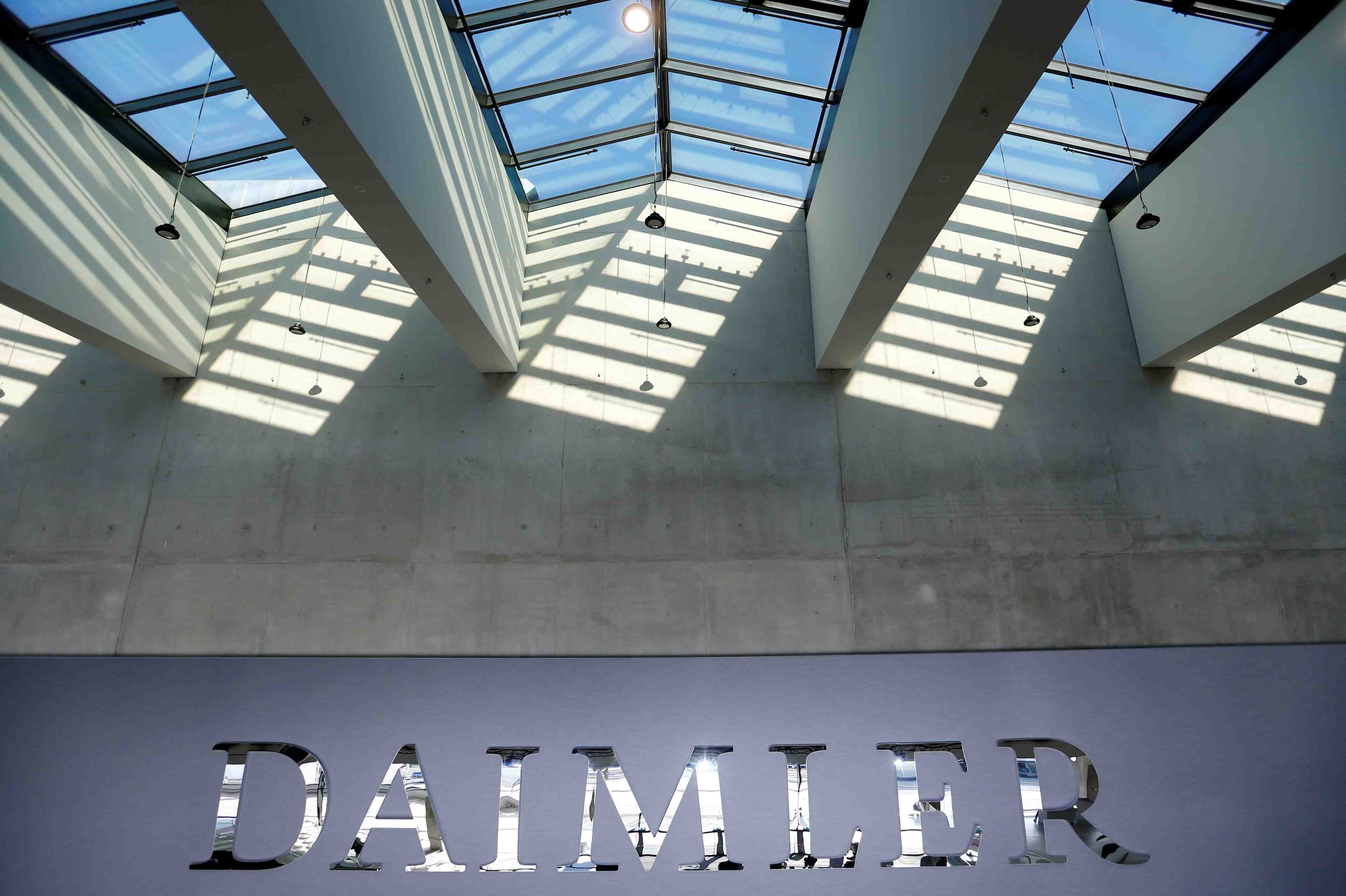 Daimler fait mieux que prevu au t1 porte par la demande chinoise
