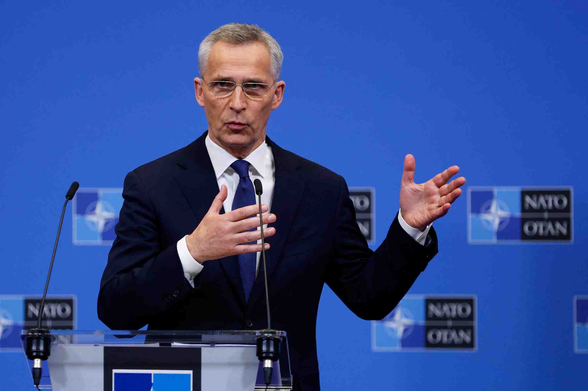 Ukraine: les forces russes se regroupent pour tenter de prendre le donbass, dit l'otan