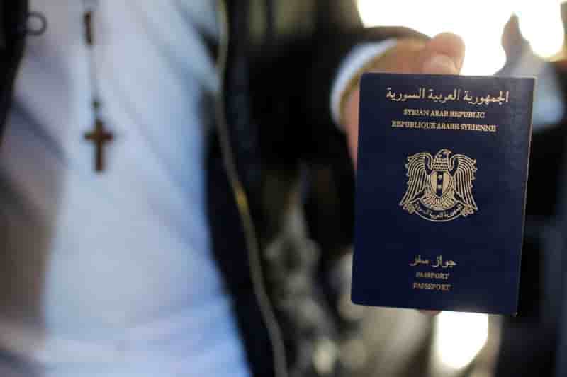 Liste de surveillance de "vrais-faux" passeports syriens