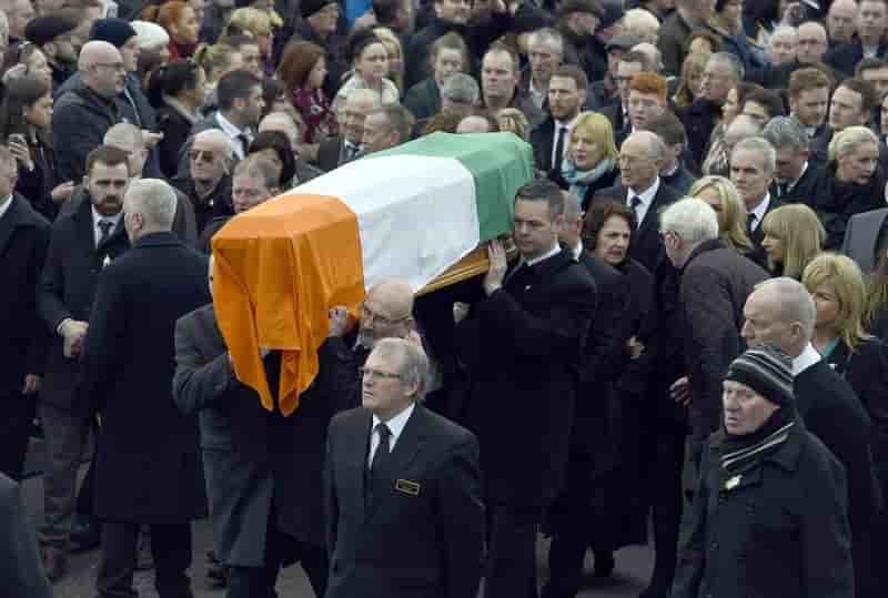 Martin mcguinness repose desormais dans sa ville de londonderry