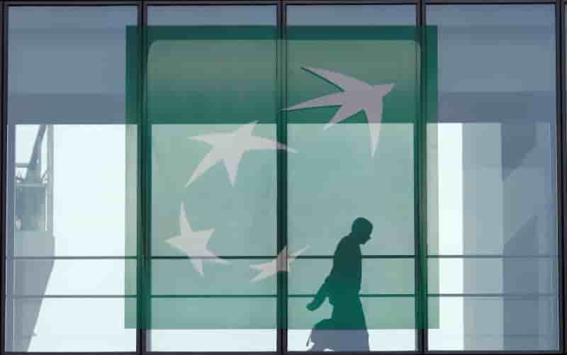 Bnp paribas interessee par la filiale polonaise de raiffeisen