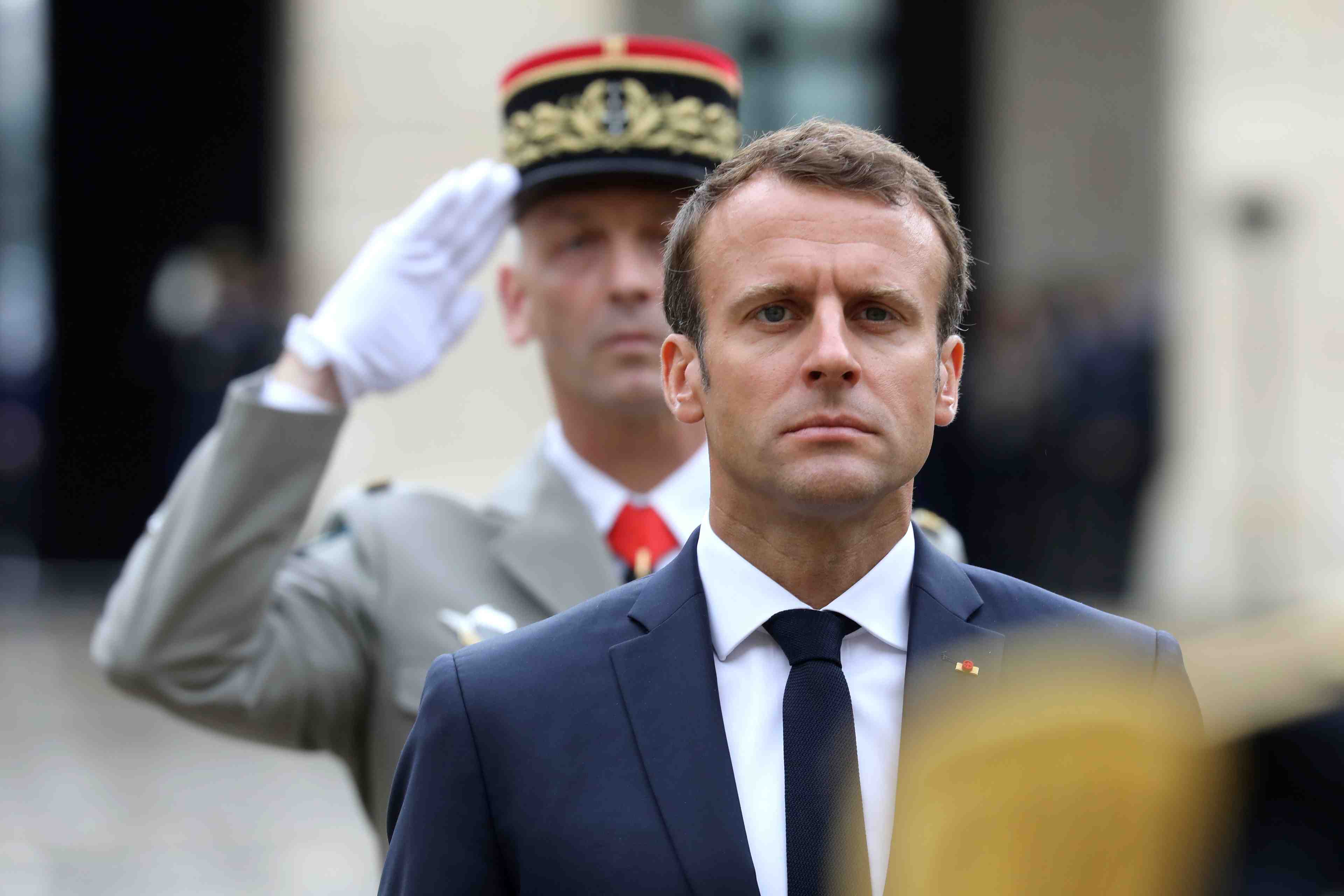Italie: macron denonce une "manipulation de l'emotion"