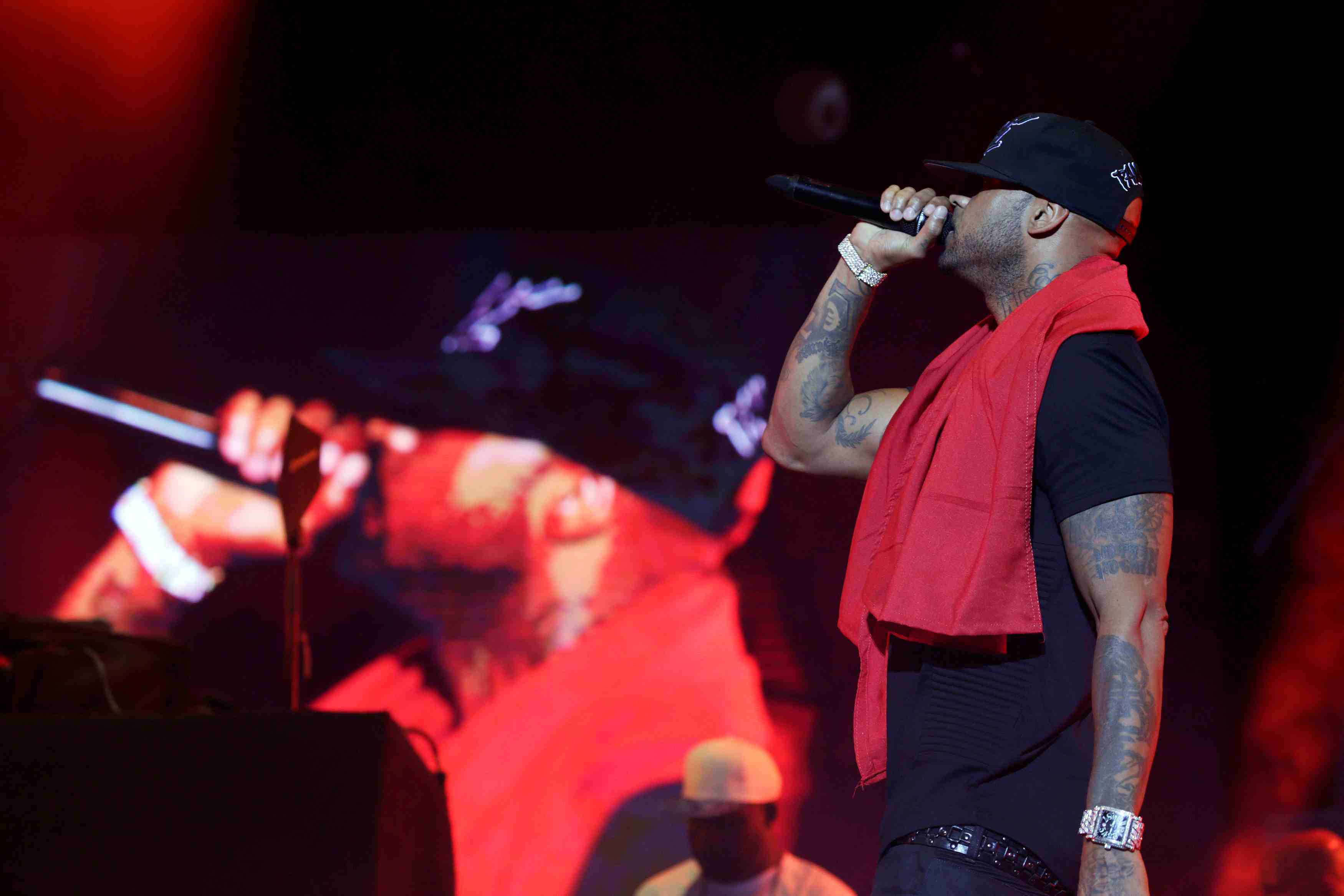 Les rappeurs booba et kaaris remis en liberte avant leur proces