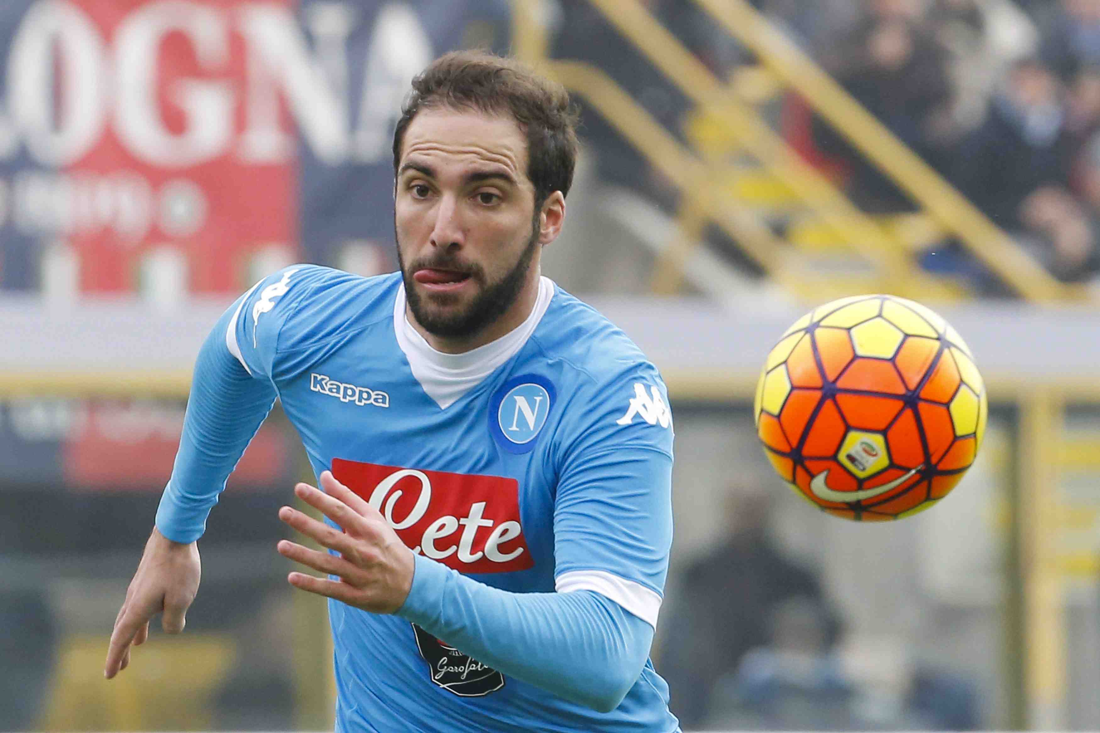 Naples laisse la tete a l'inter