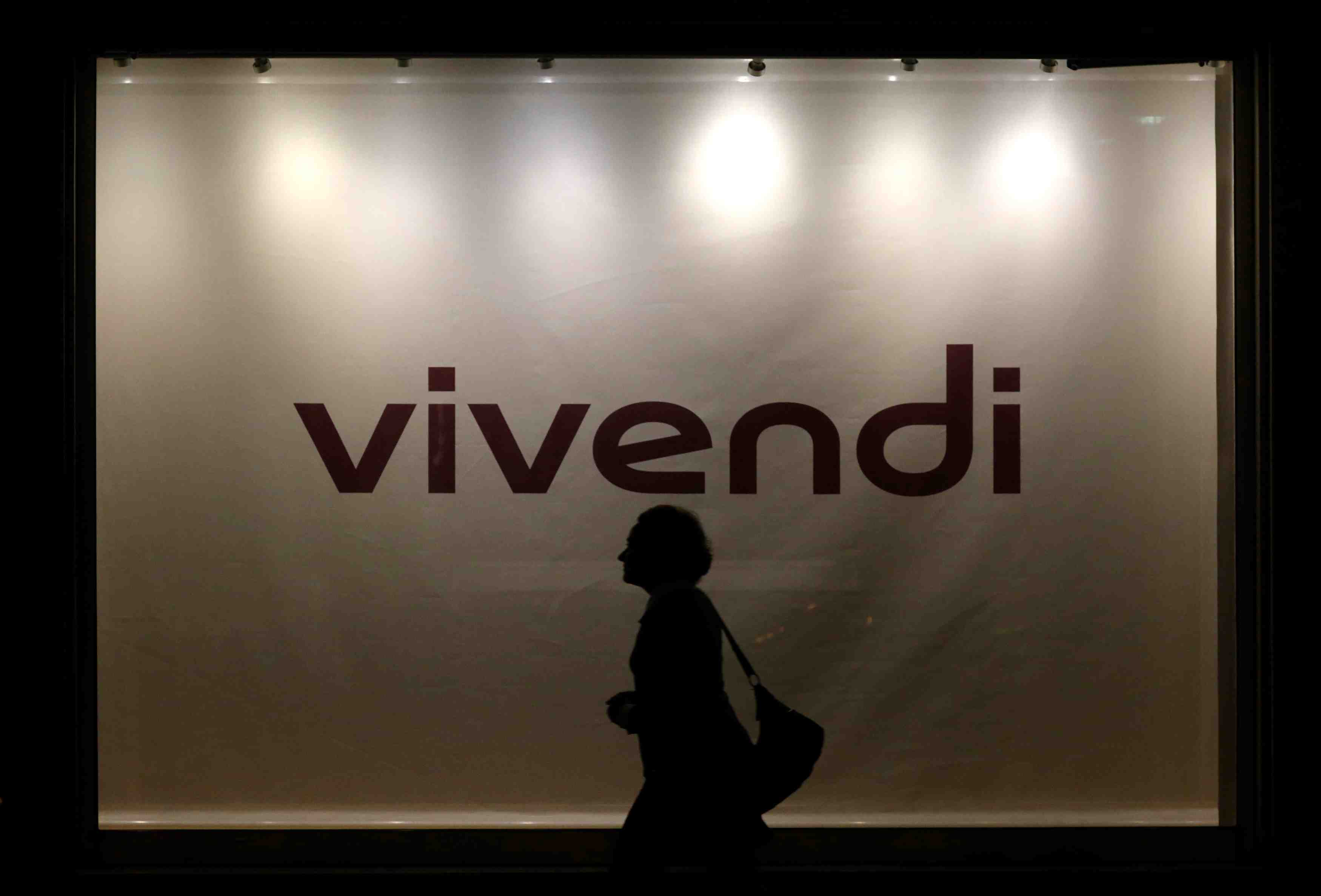 Vivendi confirme son entree dans le capital de lagardere, a plus de 10%