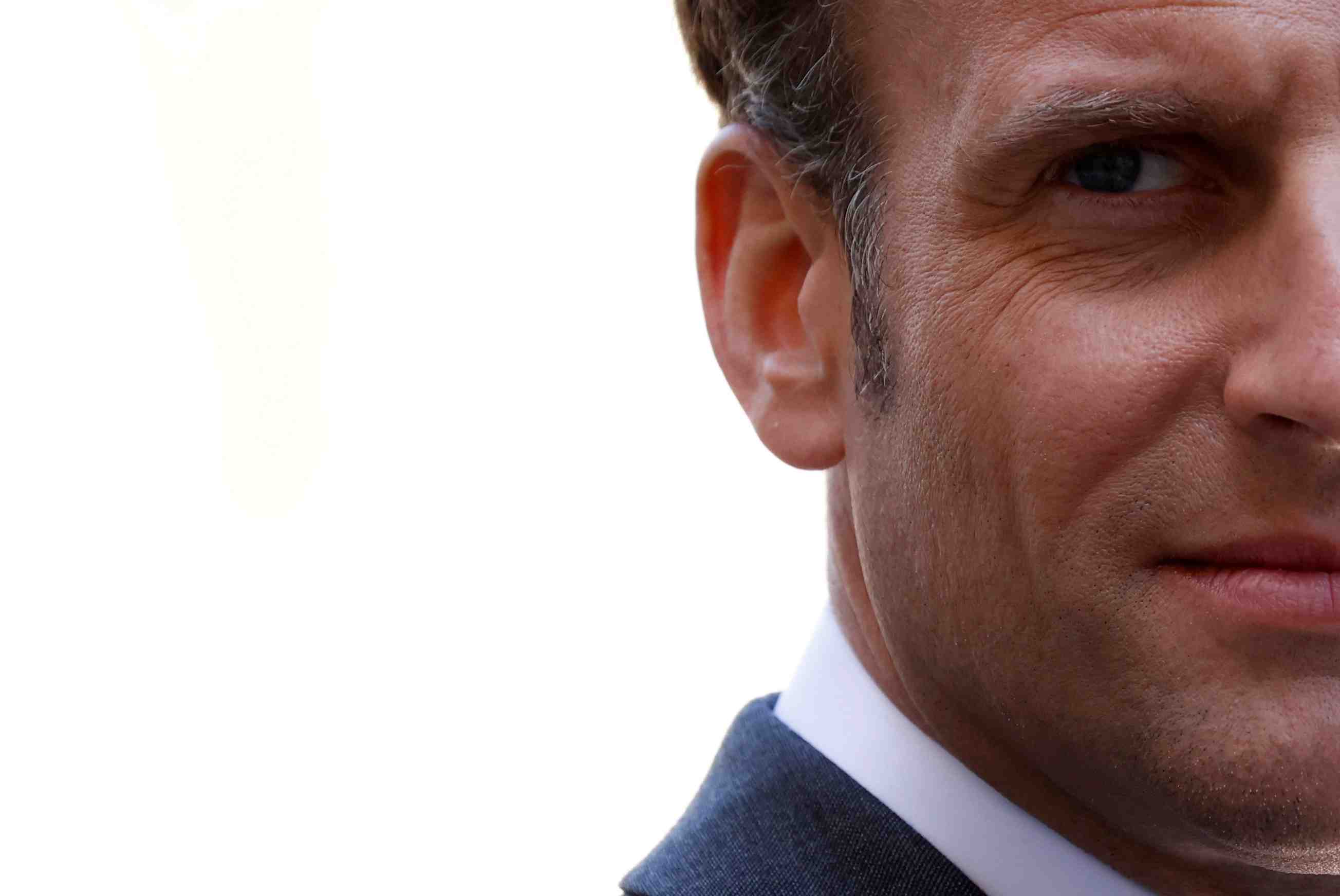 Coronavirus: macron presentera dans la presse regionale la strategie de sortie de crise